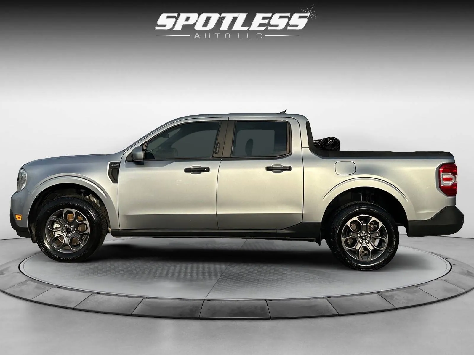 Ford Maverick photo 4
