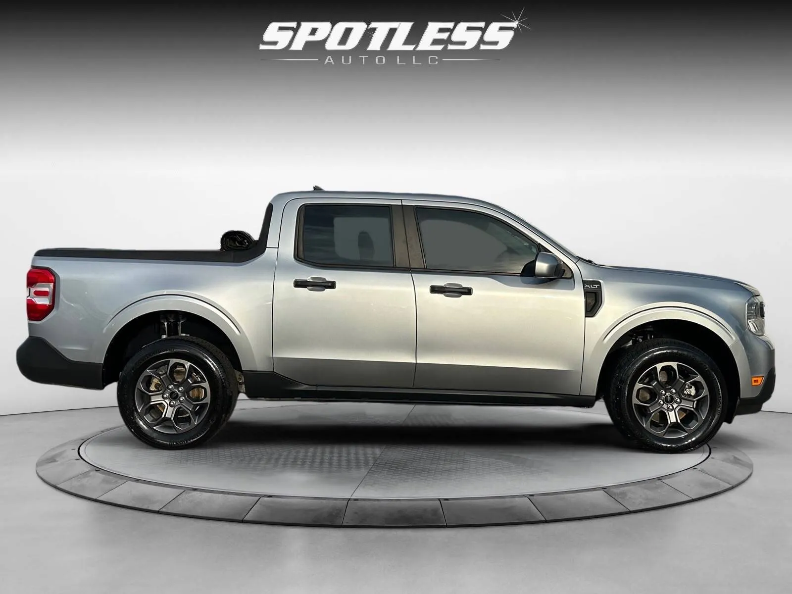 Ford Maverick photo 8