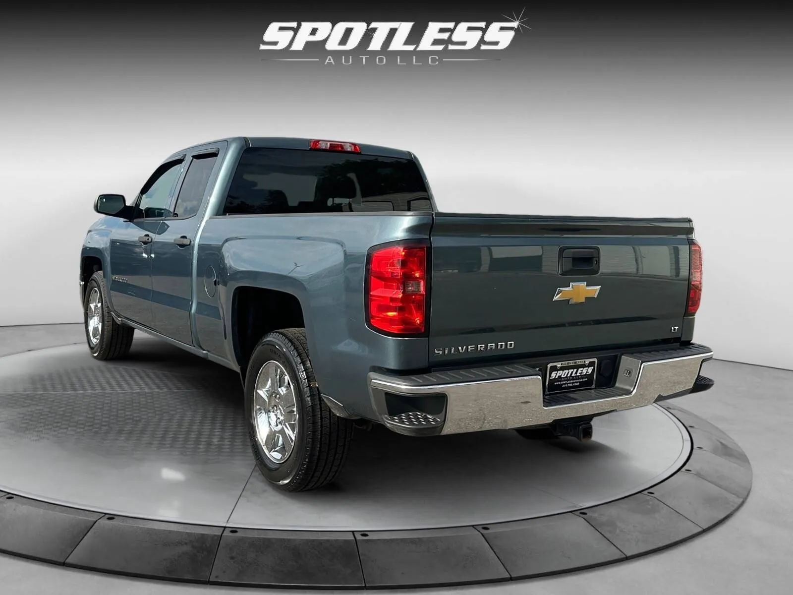 Chevrolet Silverado photo 5
