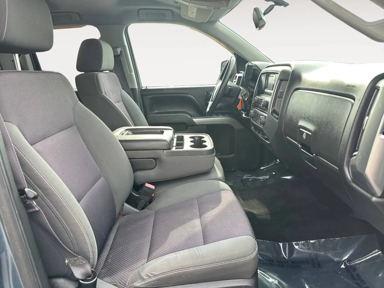 Chevrolet Silverado photo 23