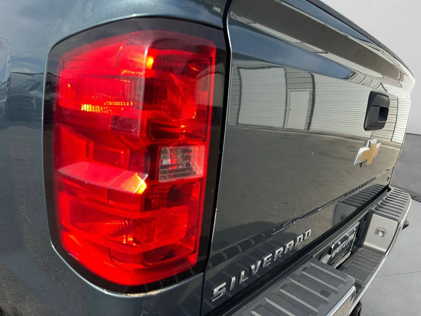 Chevrolet Silverado photo 12