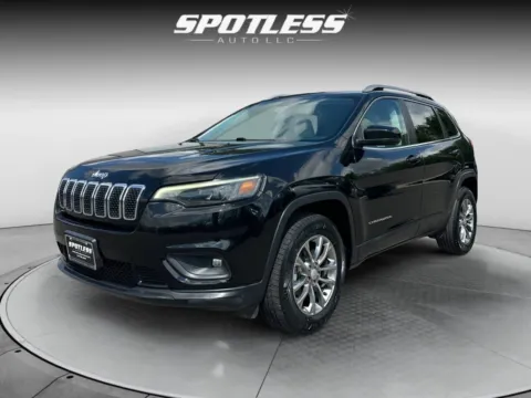 Another view of 2020 Jeep Cherokee Latitude Plus for sale in San Antonio, TX at Spotless Auto Loop 1604