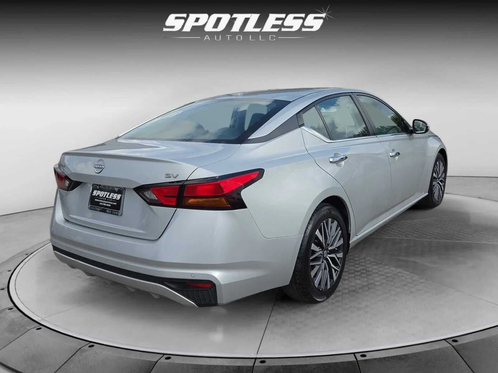 Nissan Altima photo 7