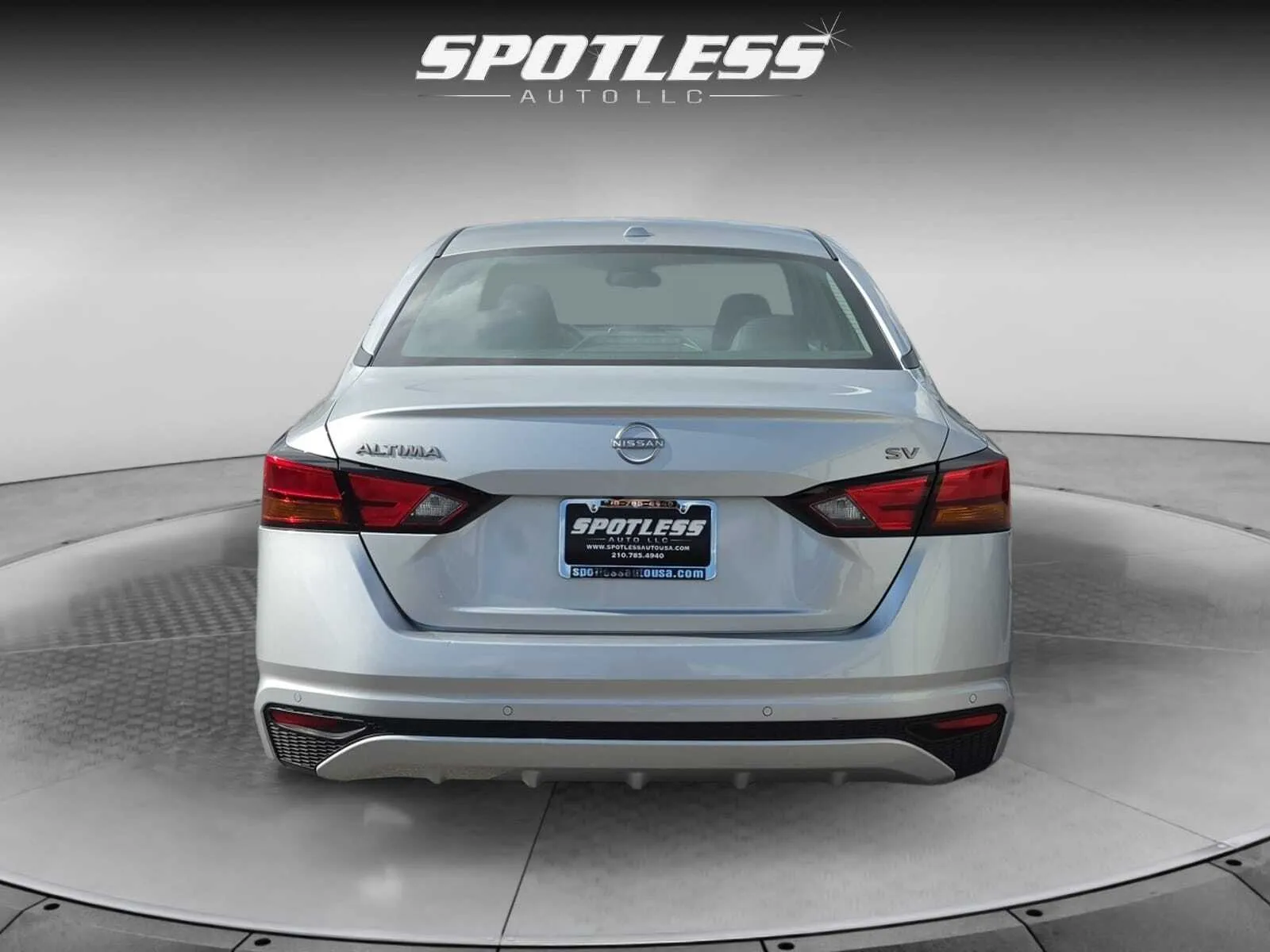 Nissan Altima photo 6