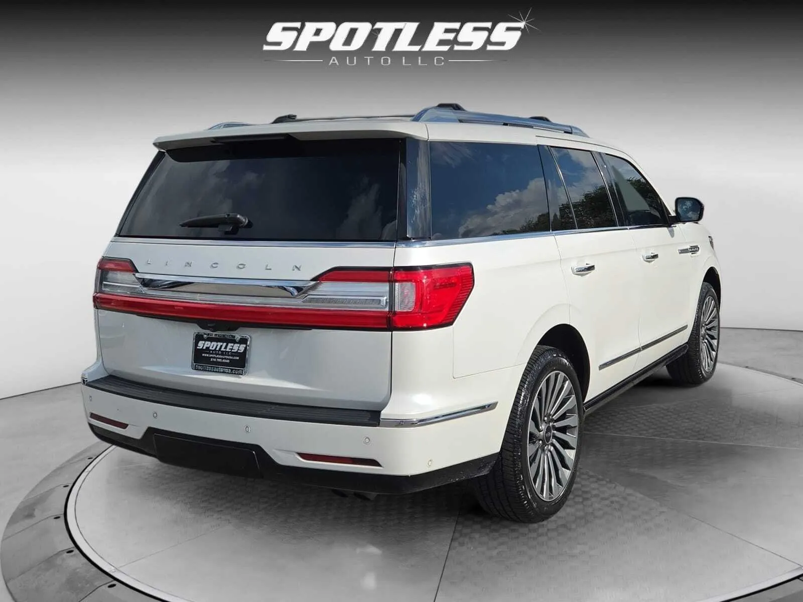 Lincoln Navigator photo 7