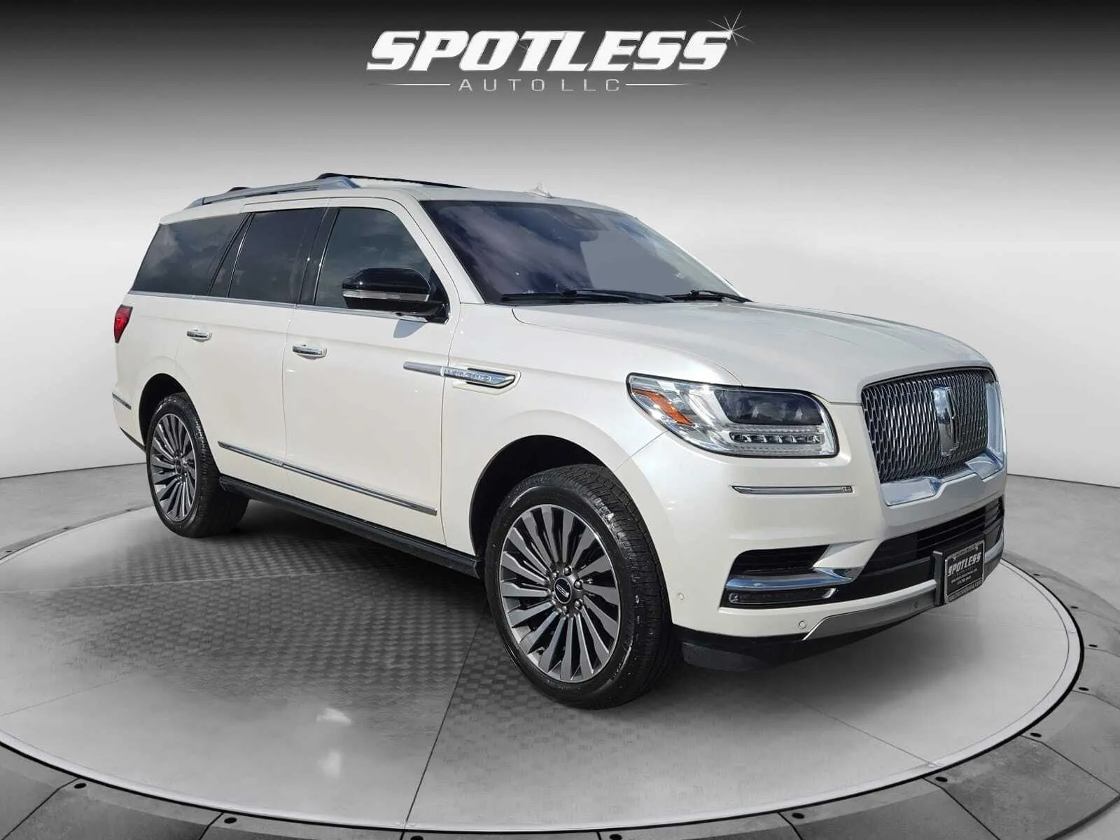 Lincoln Navigator photo 11