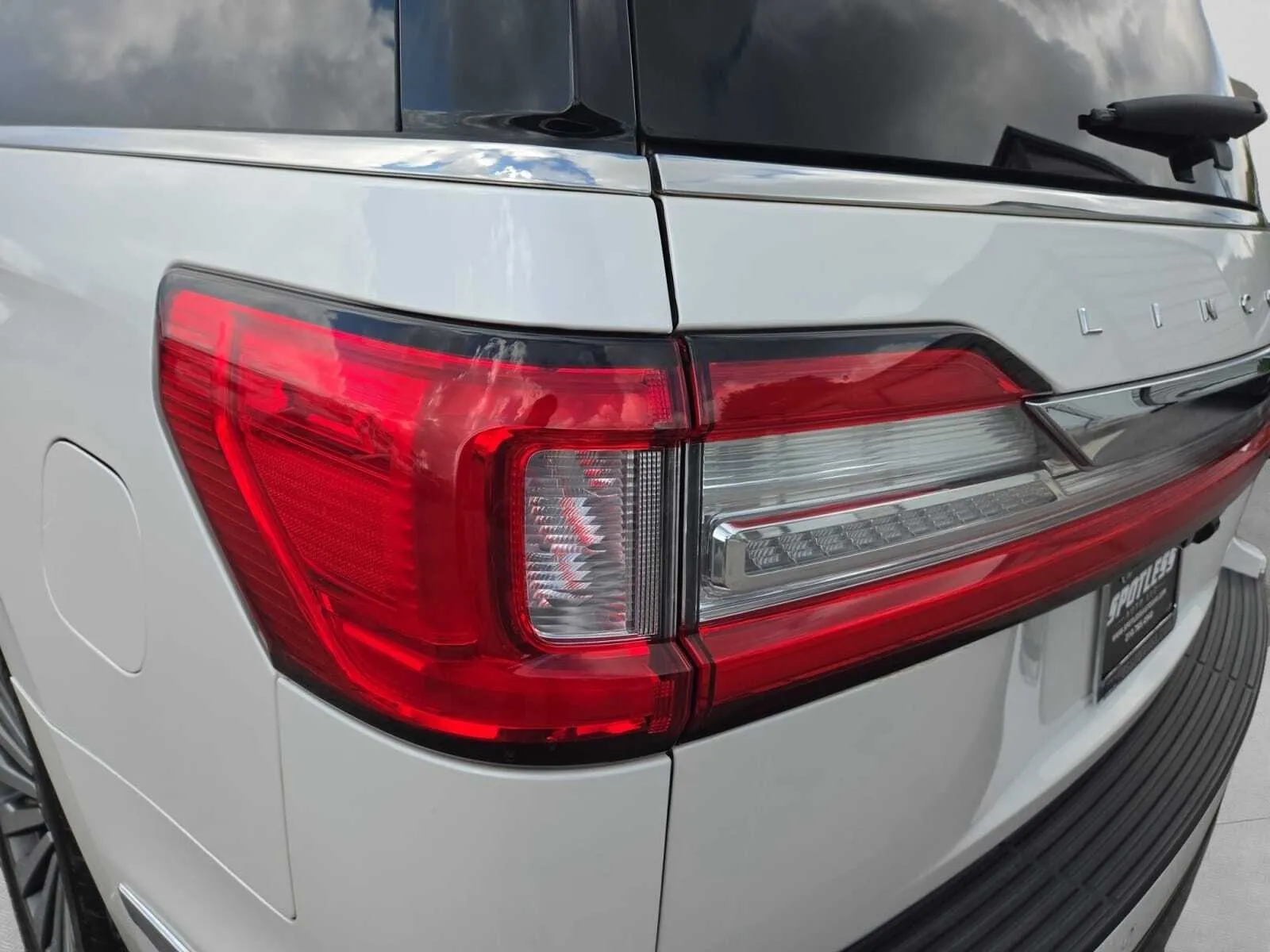 Lincoln Navigator photo 13
