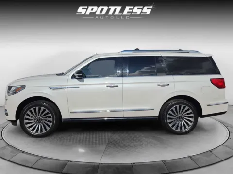 More photos of 2019 Lincoln Navigator Reserve at Spotless Auto Loop 1604, TX