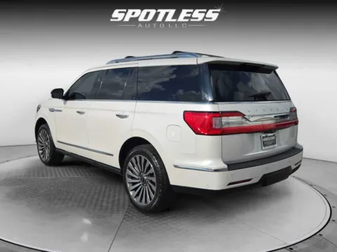 More photos of 2019 Lincoln Navigator Reserve at Spotless Auto Loop 1604, TX