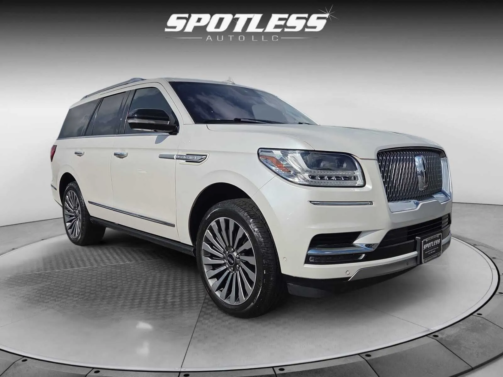 Lincoln Navigator photo 9