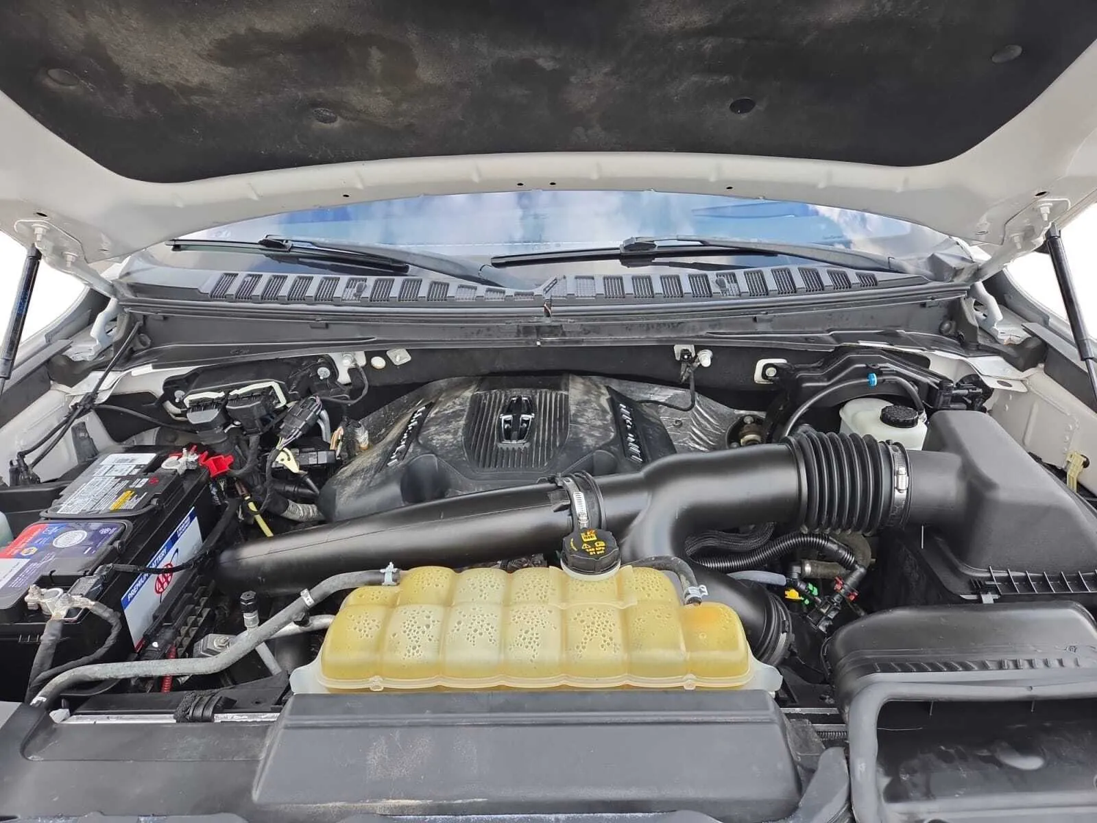 Lincoln Navigator photo 16