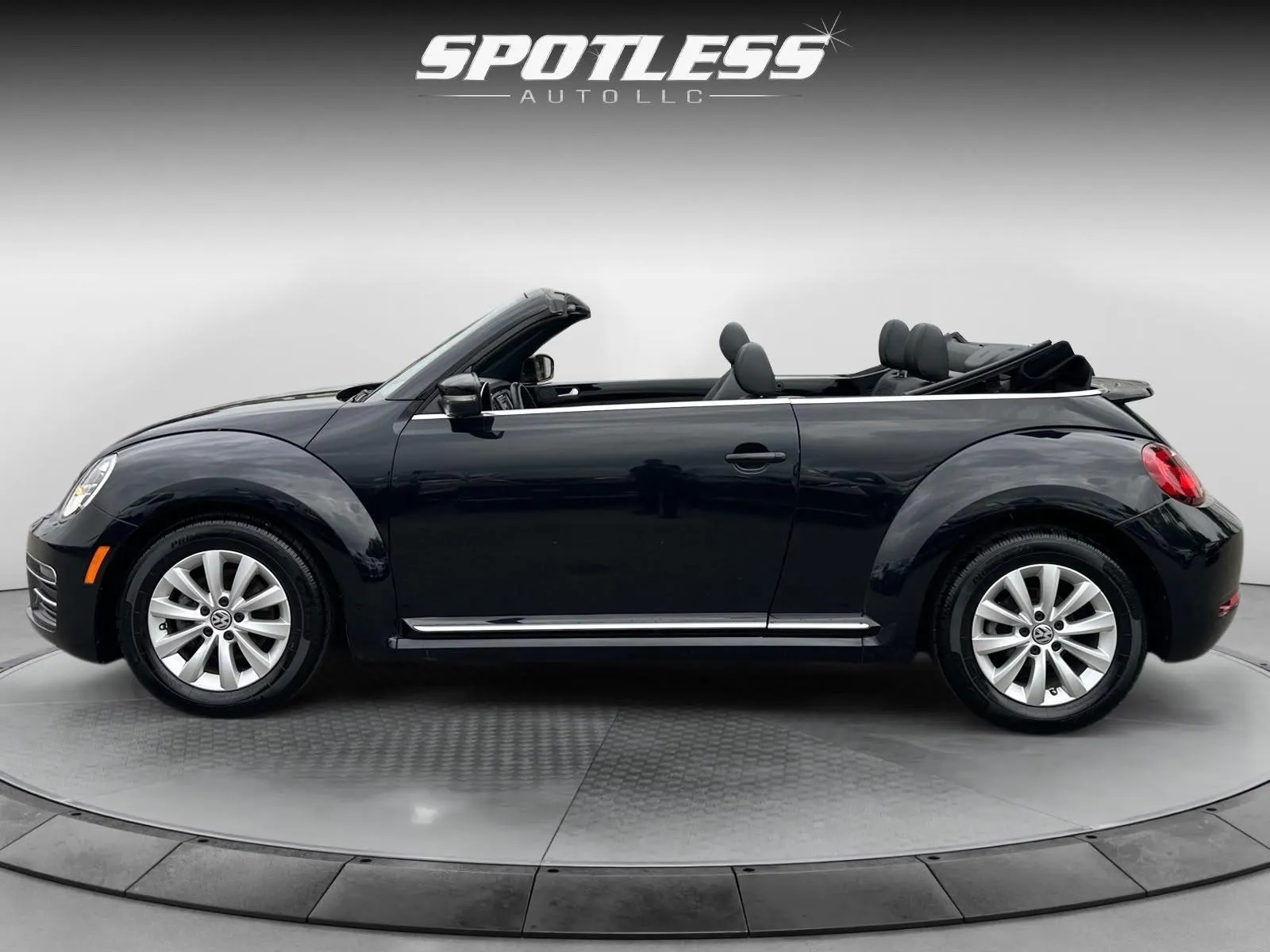 Volkswagen Beetle photo 5