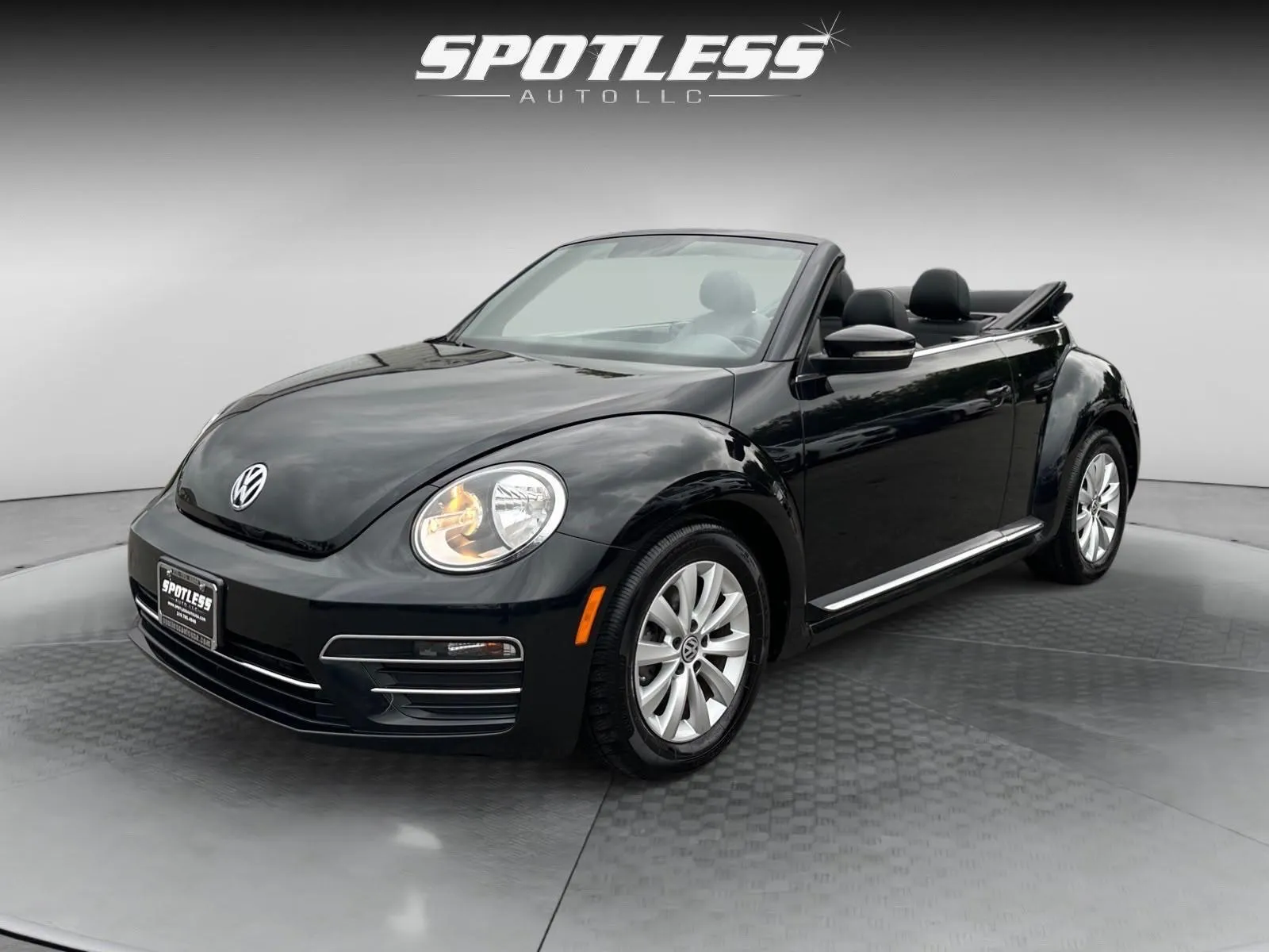 Black 2018 Volkswagen Beetle Convertible 2.0T S for sale in San Antonio, TX