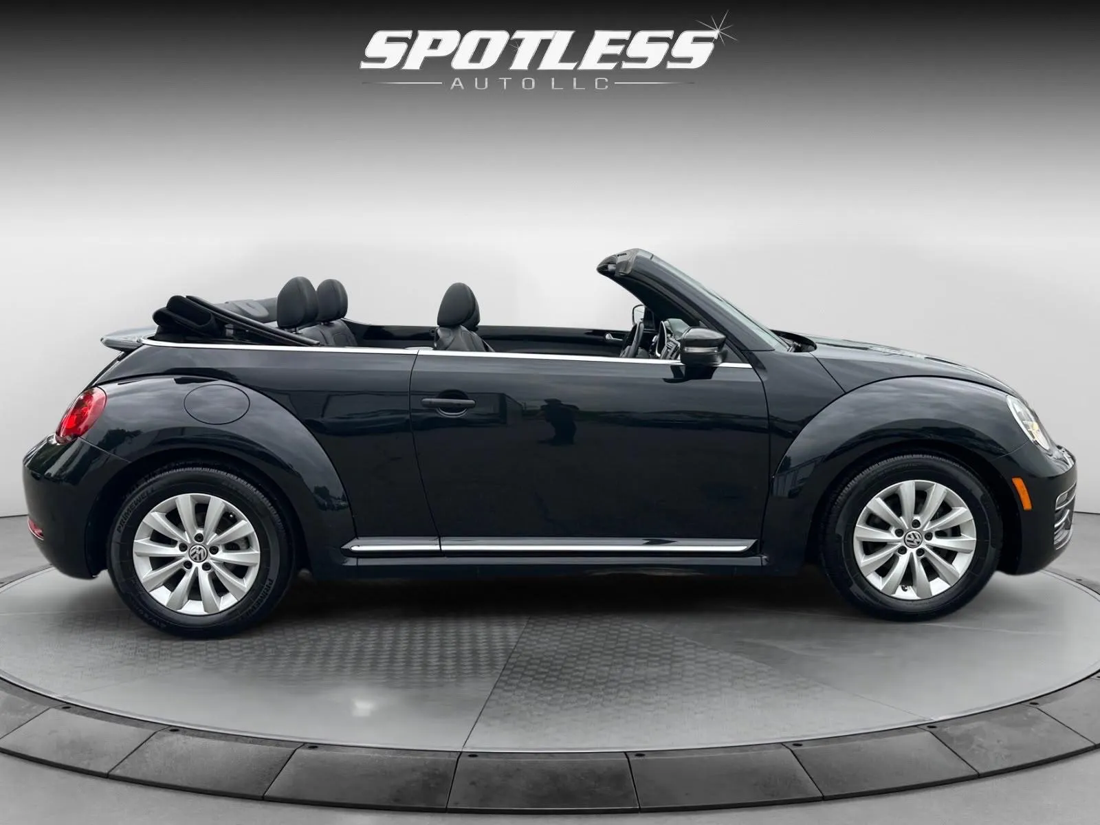 Volkswagen Beetle photo 10