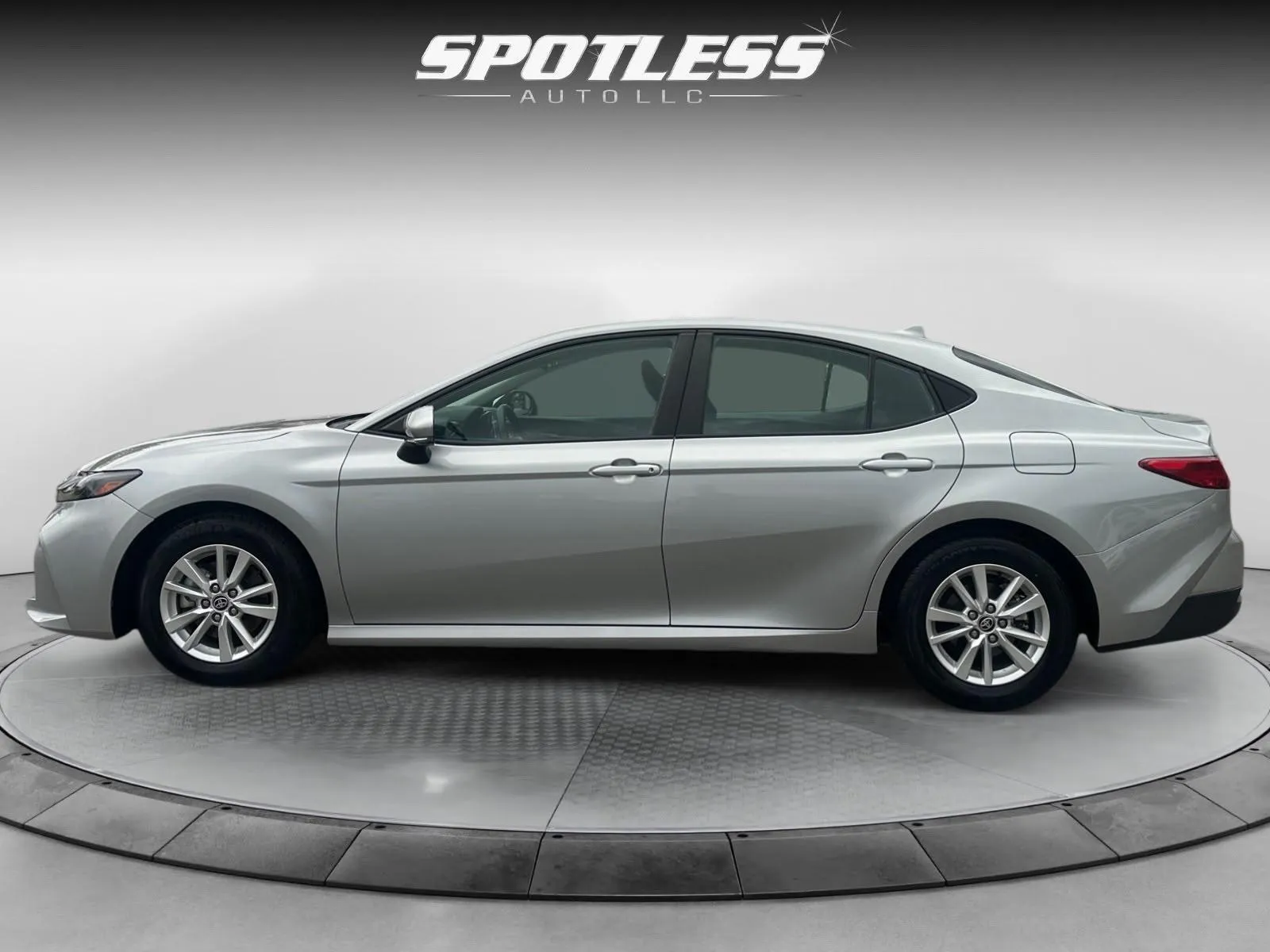 Toyota Camry photo 4