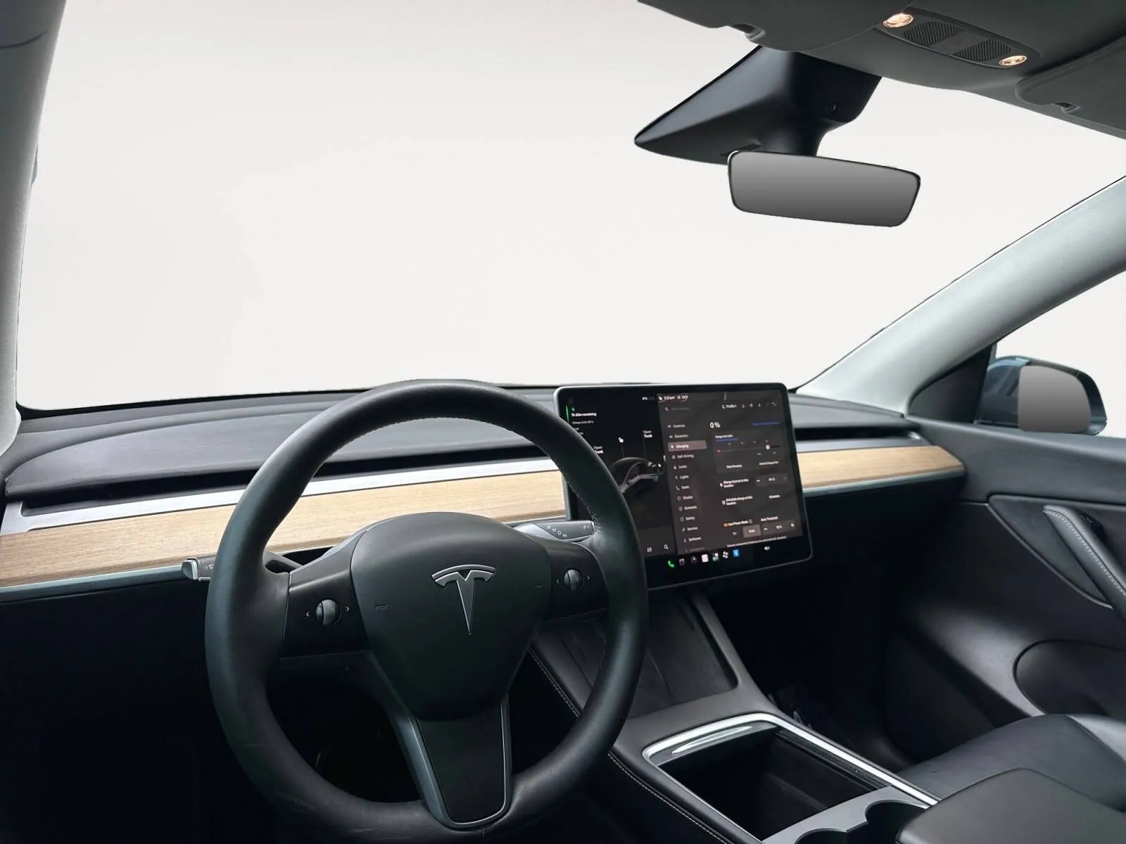 Tesla Model Y photo 21