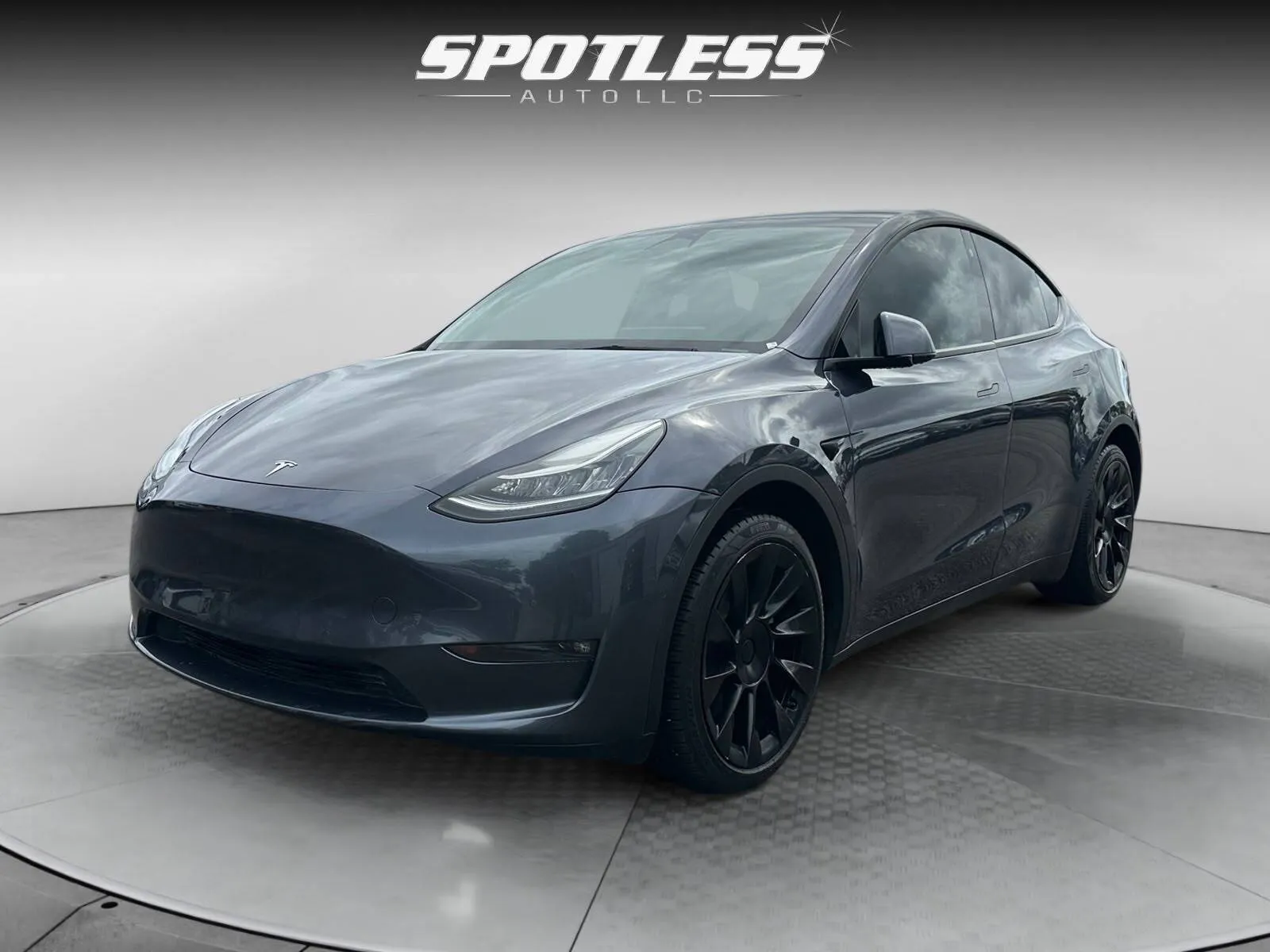 Silver 2022 Tesla Model Y Long Range for sale in San Antonio, TX