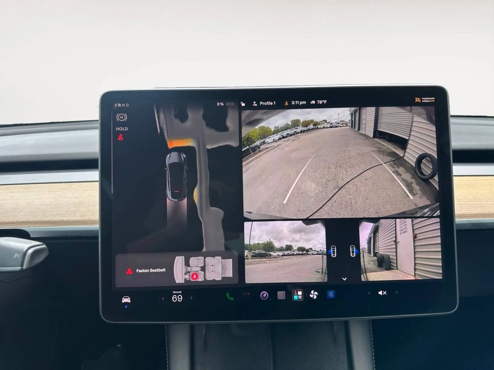 Tesla Model Y photo 26