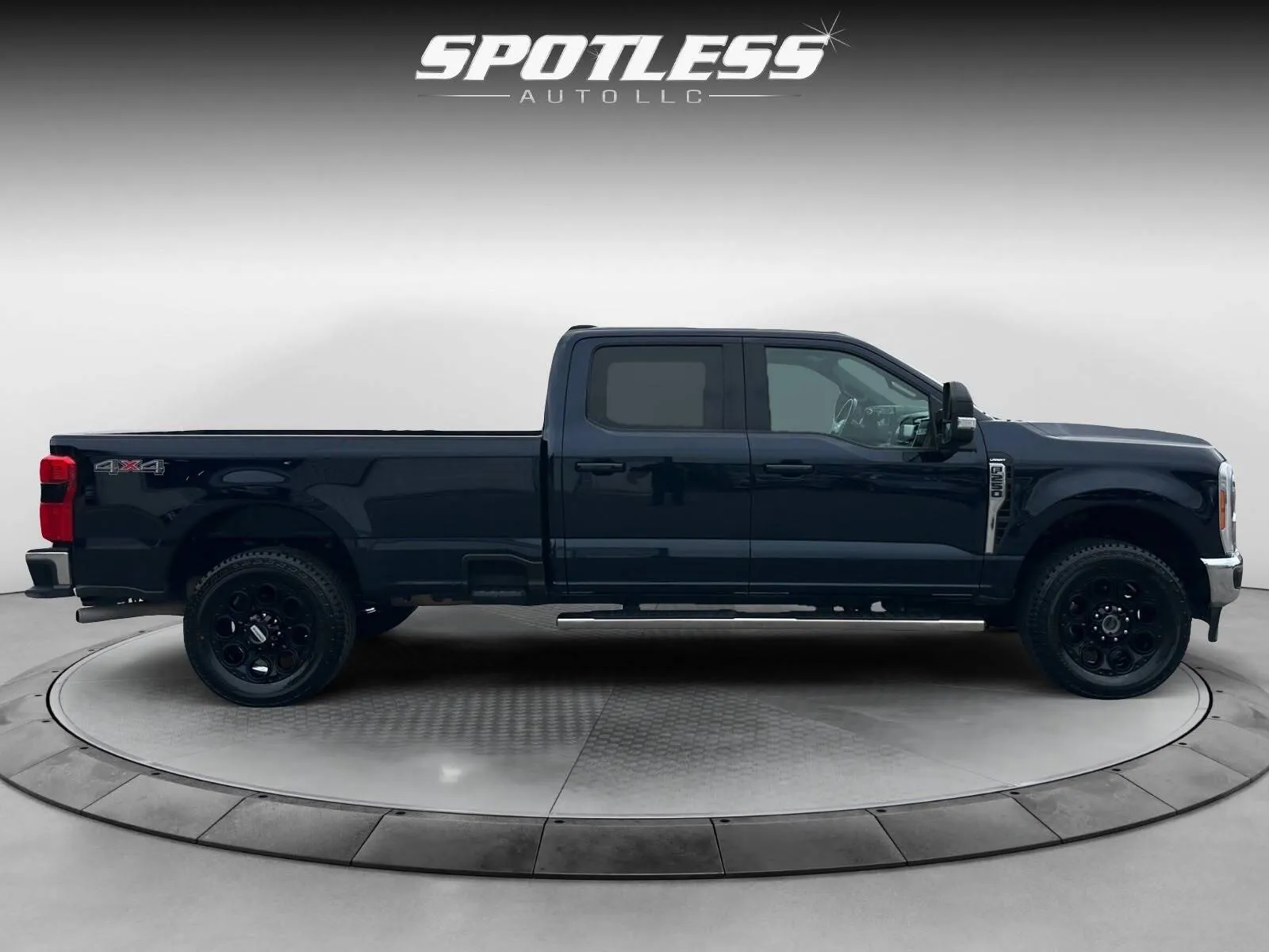 Ford F-250 photo 8