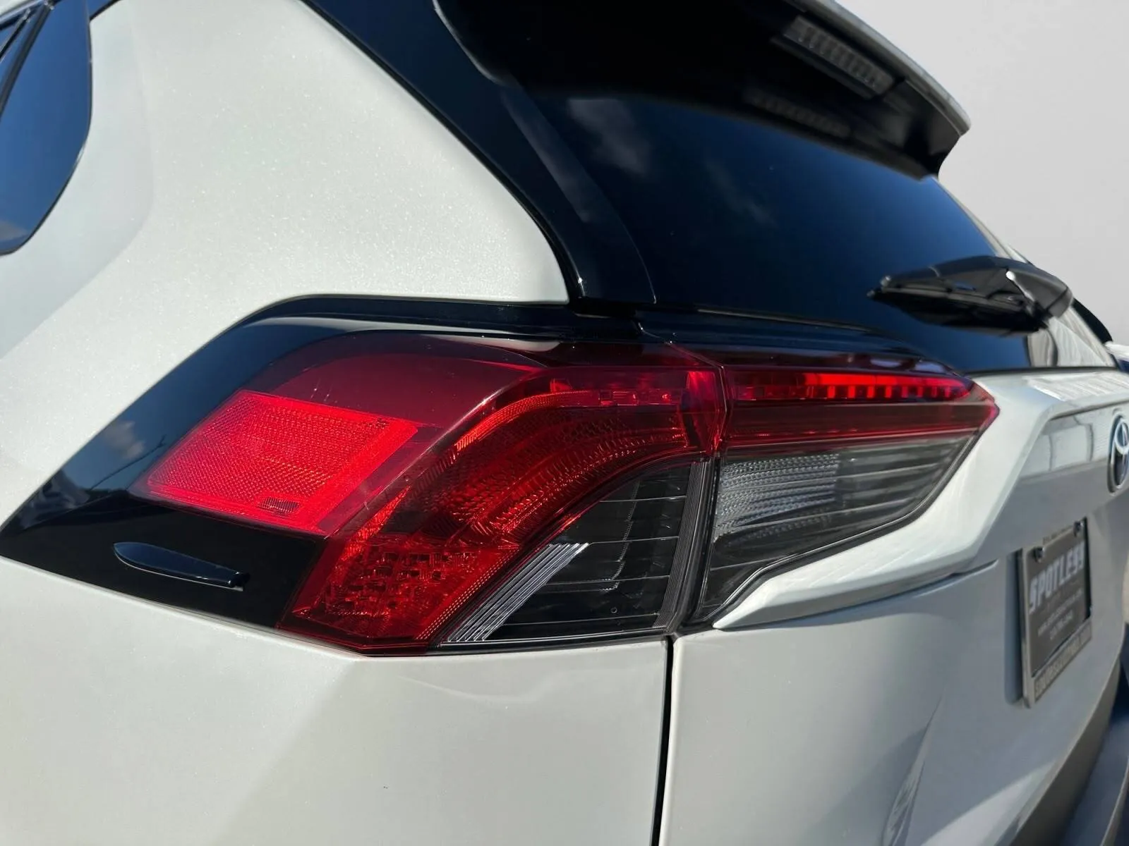 Toyota RAV4 photo 13
