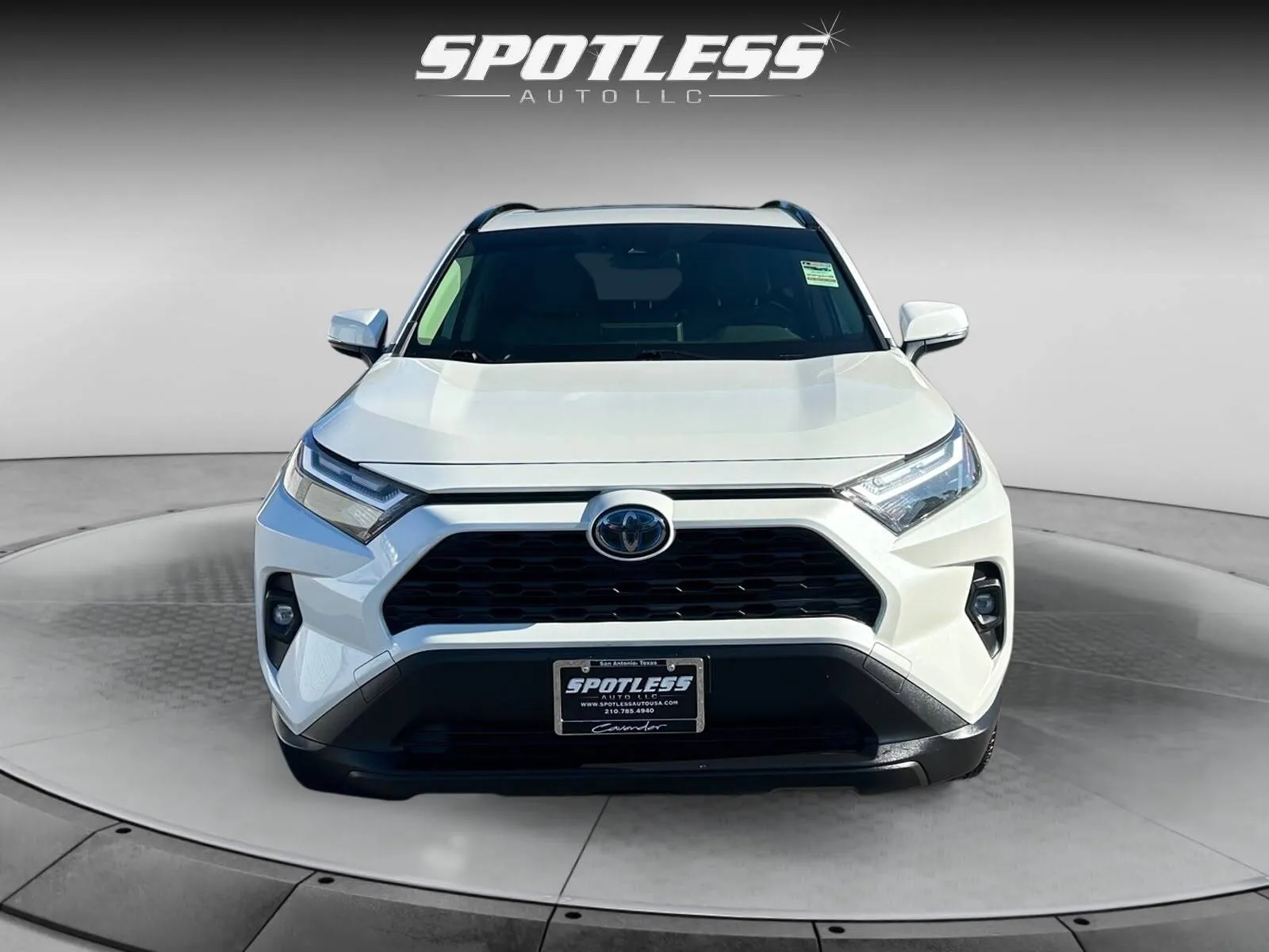 Toyota RAV4 photo 10
