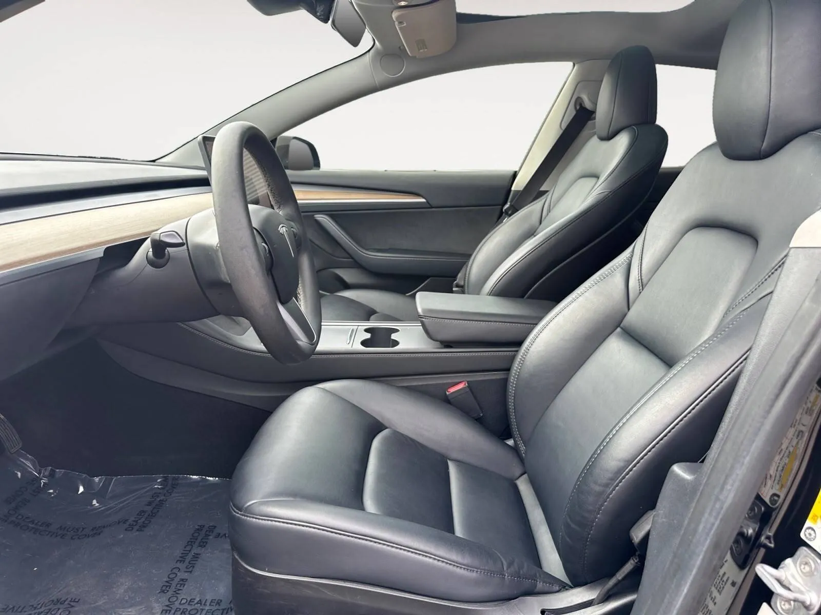 Tesla Model 3 photo 19