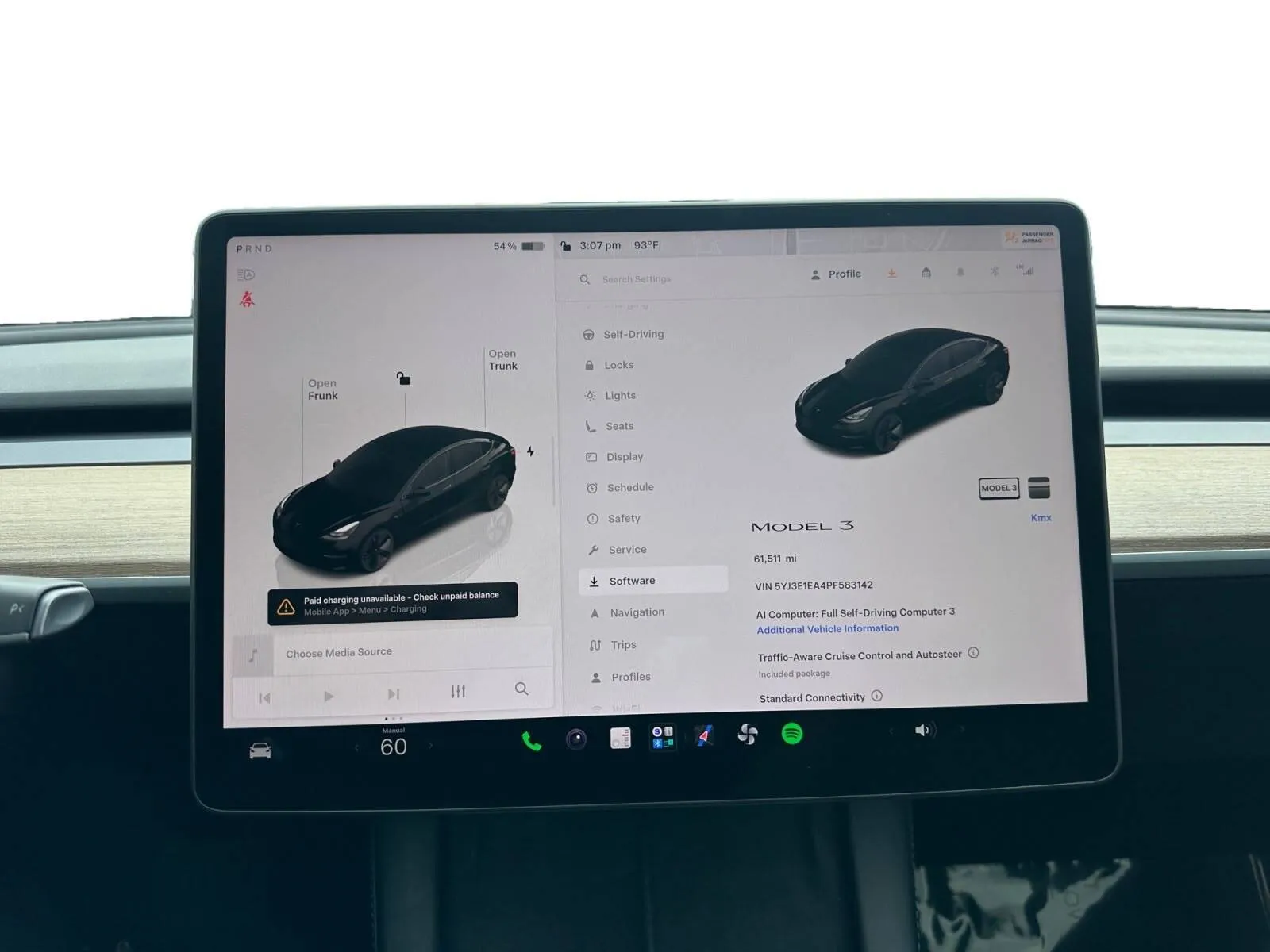 Tesla Model 3 photo 18