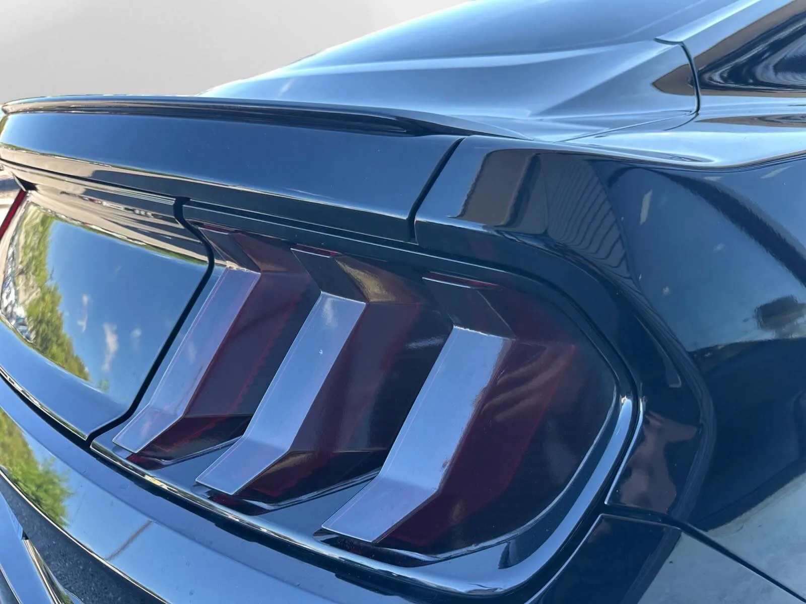 Ford Mustang photo 13
