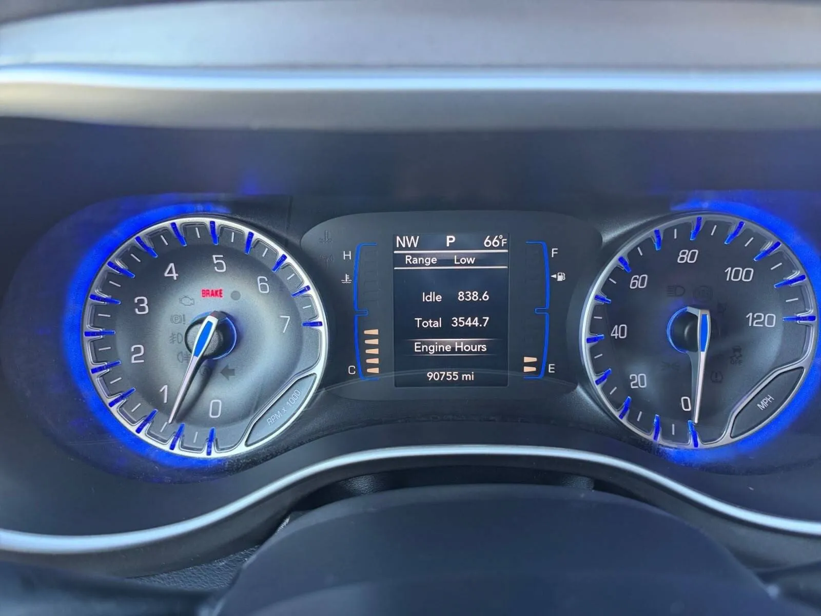 Chrysler Pacifica photo 18