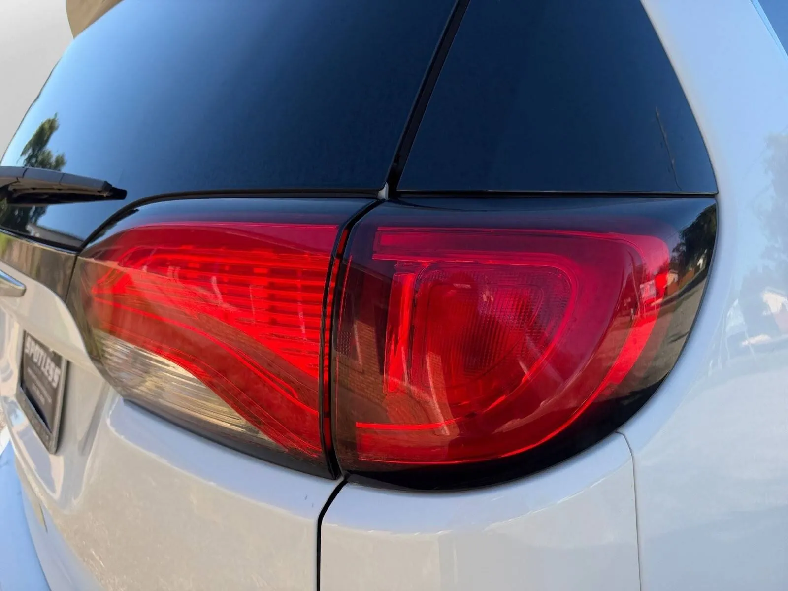 Chrysler Pacifica photo 12