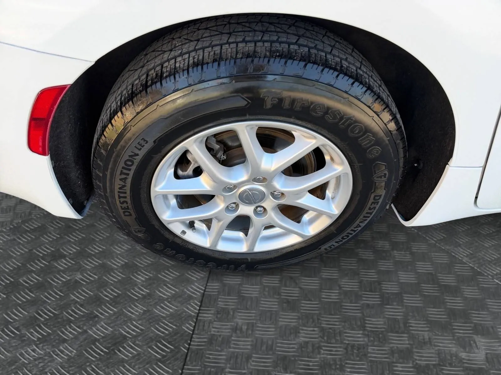 Chrysler Pacifica photo 15