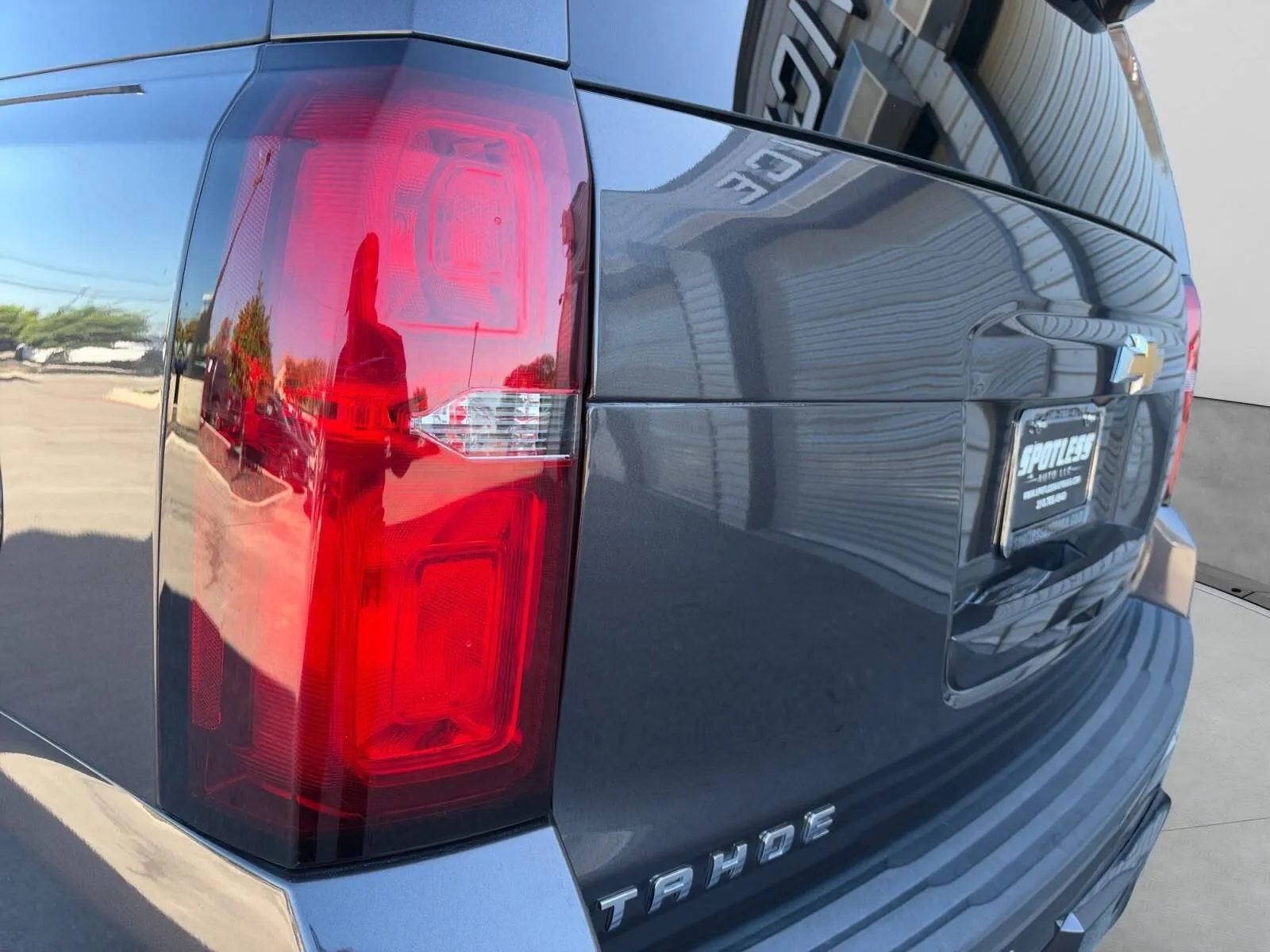 Chevrolet Tahoe photo 13