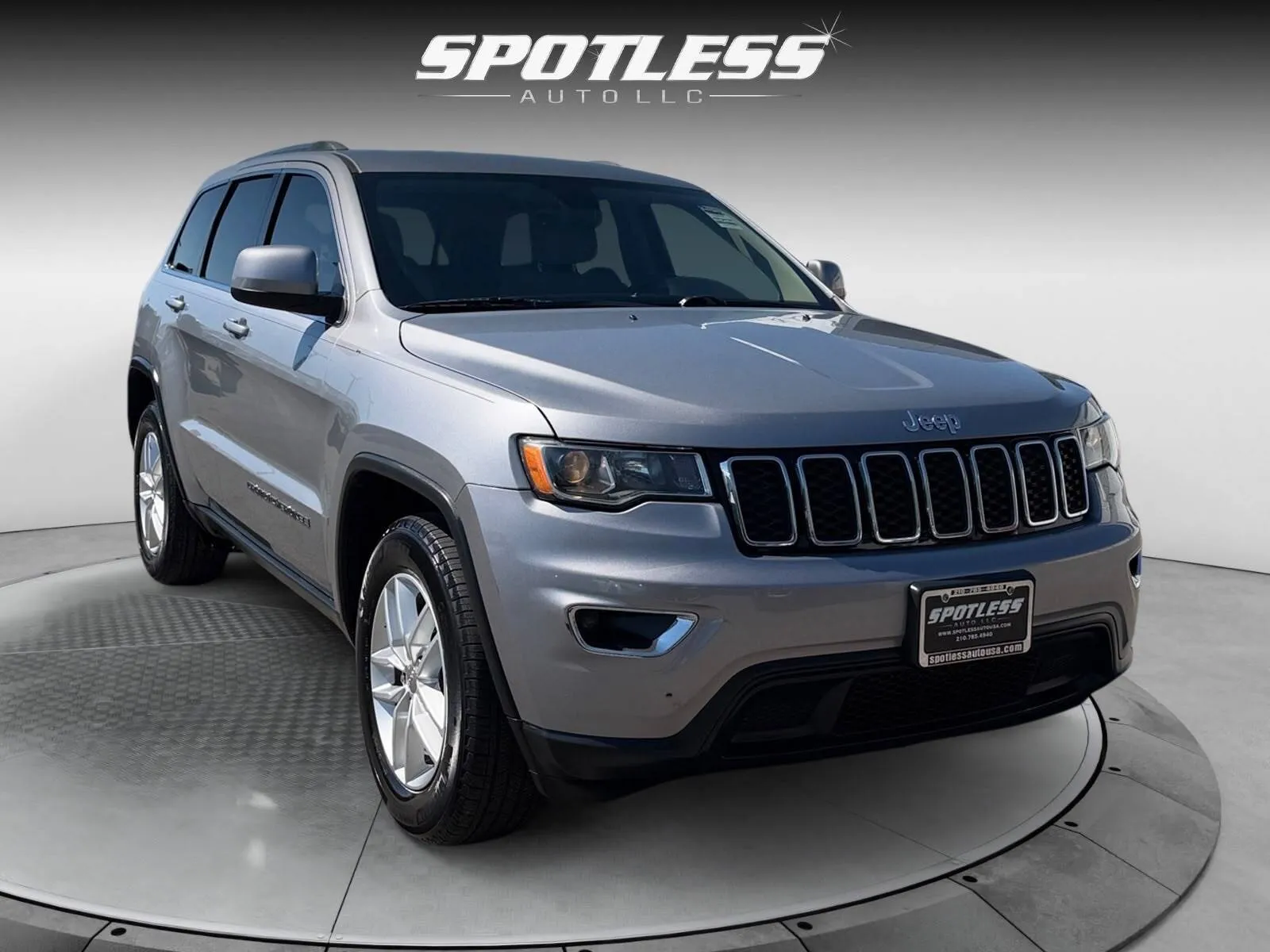 Jeep Grand Cherokee photo 9
