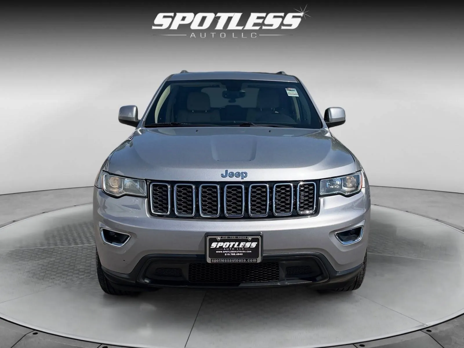 Jeep Grand Cherokee photo 10