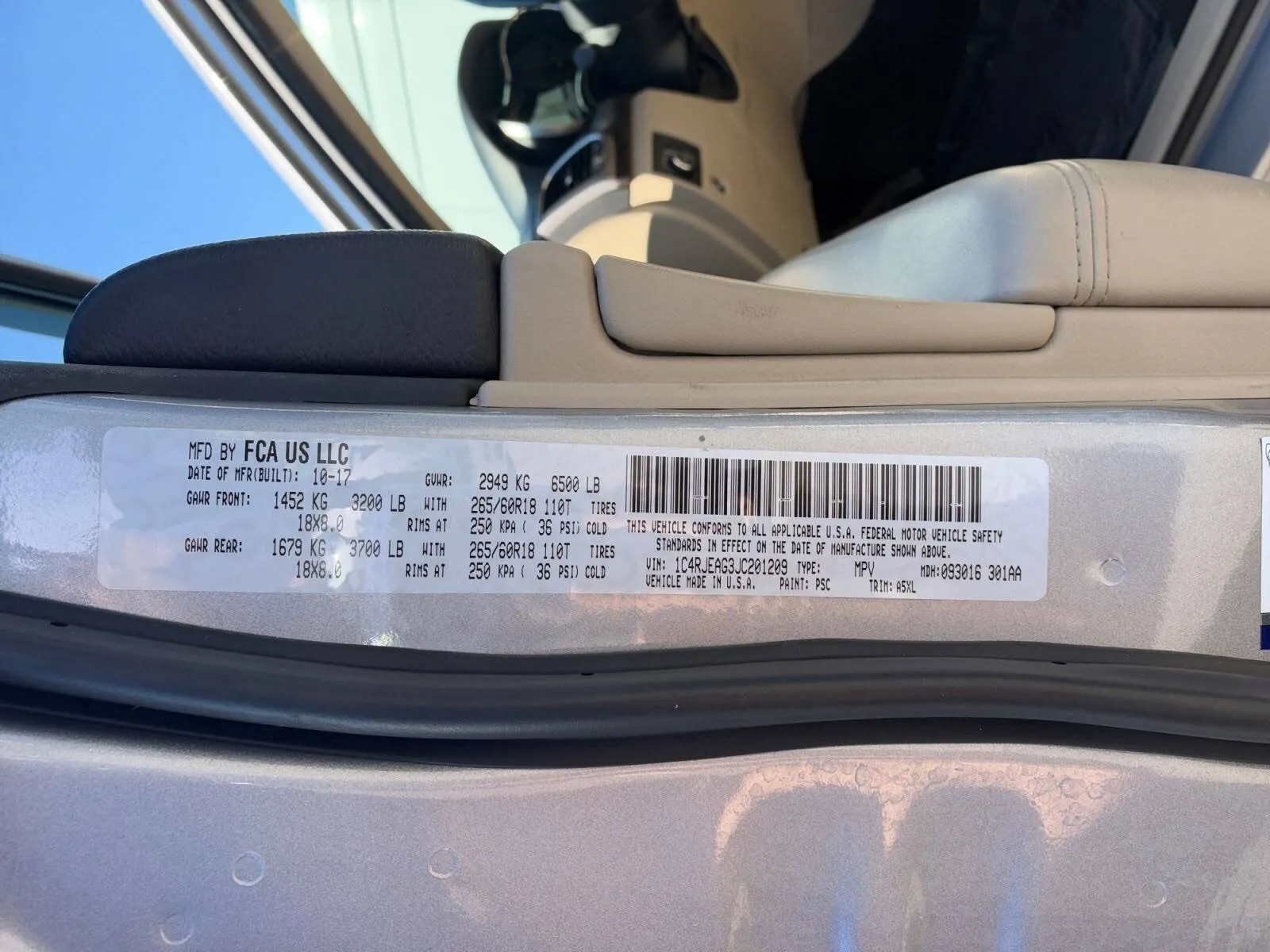 Jeep Grand Cherokee photo 16