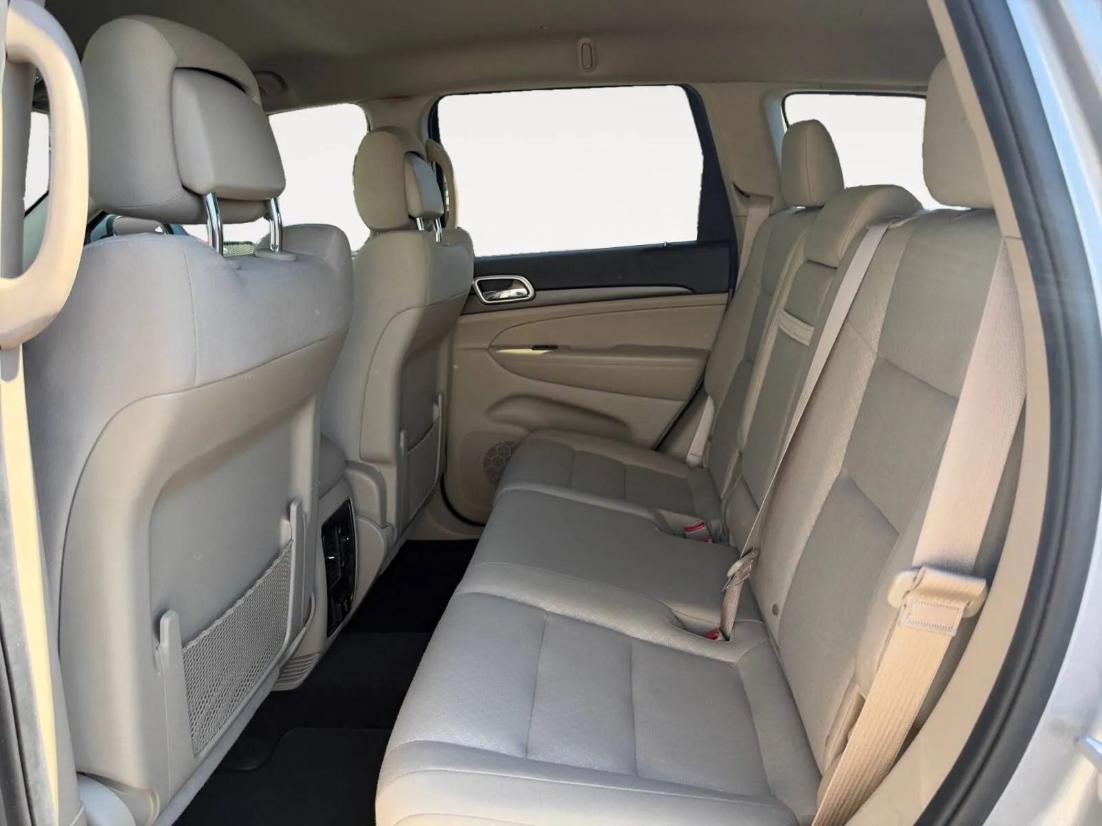 Jeep Grand Cherokee photo 24