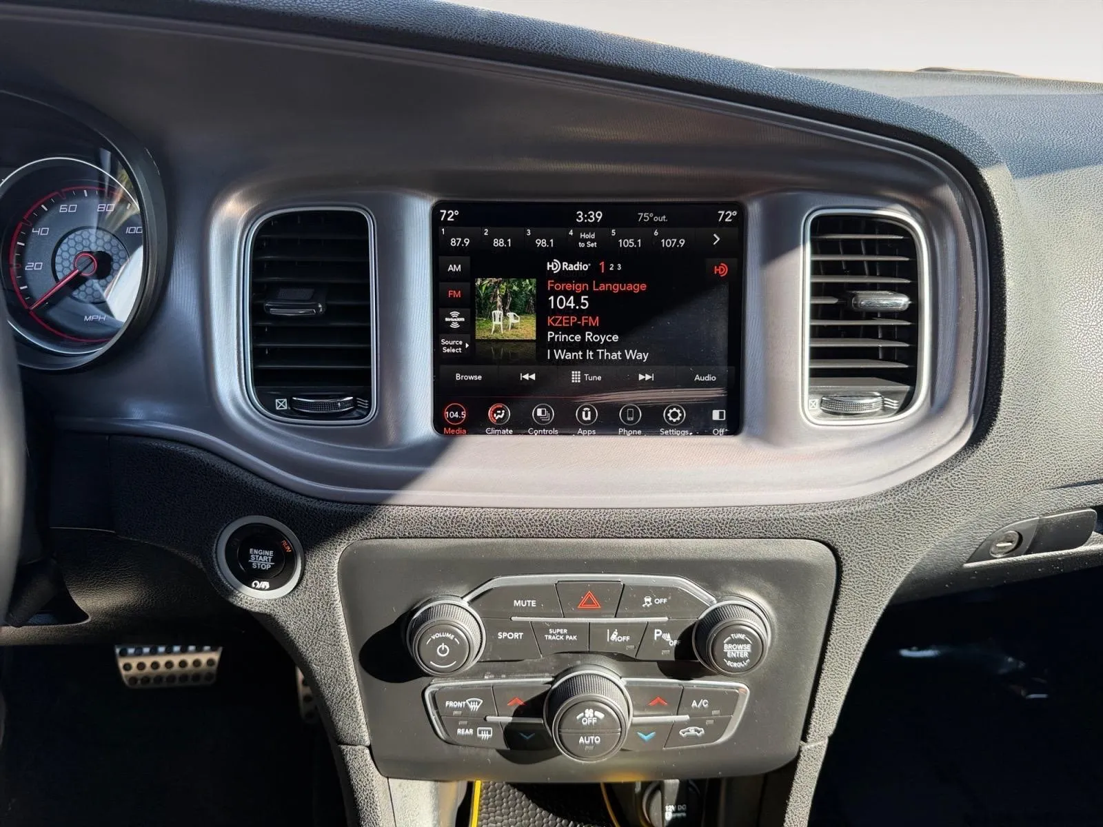 Dodge Charger photo 25