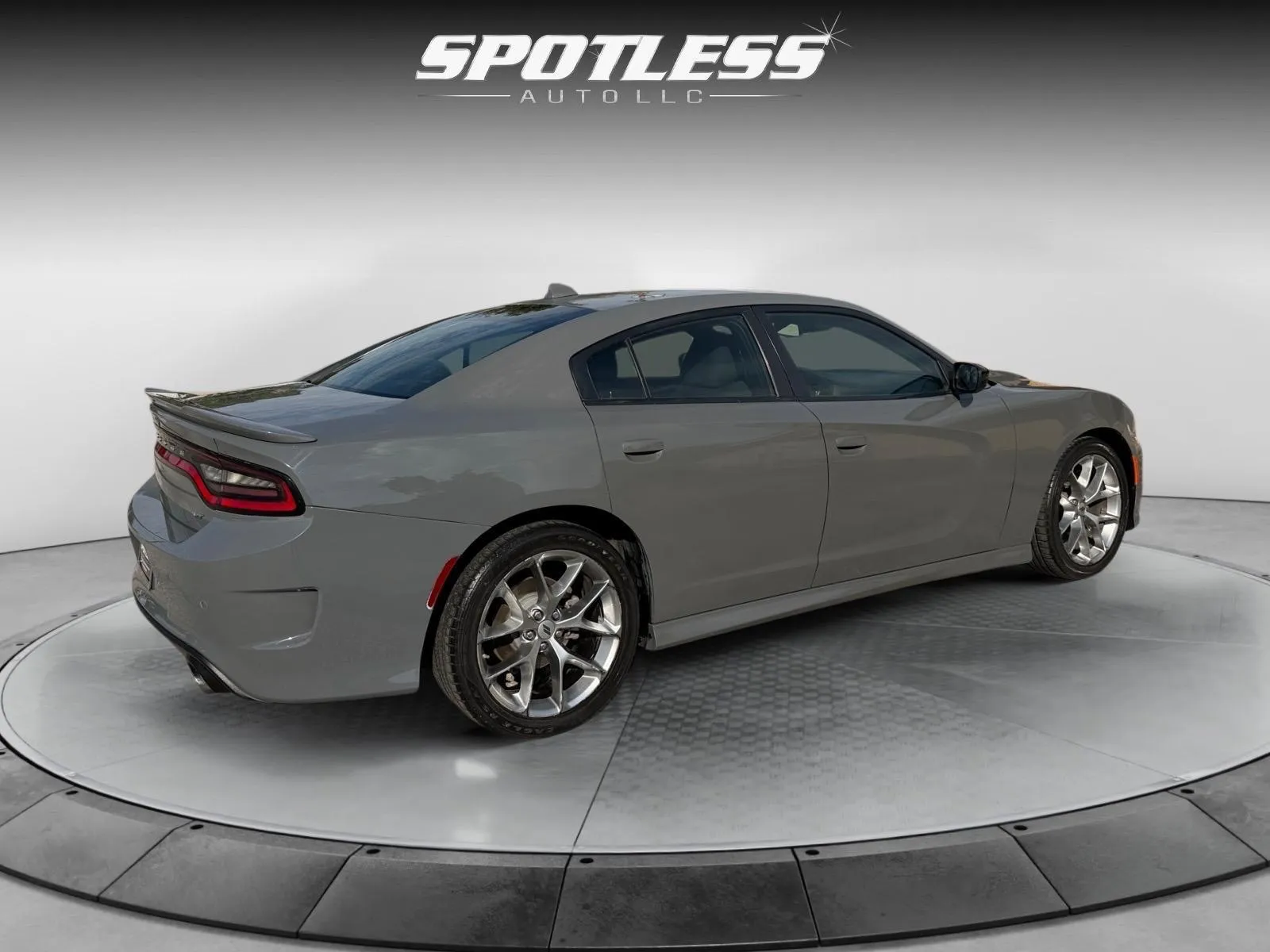 Dodge Charger photo 7
