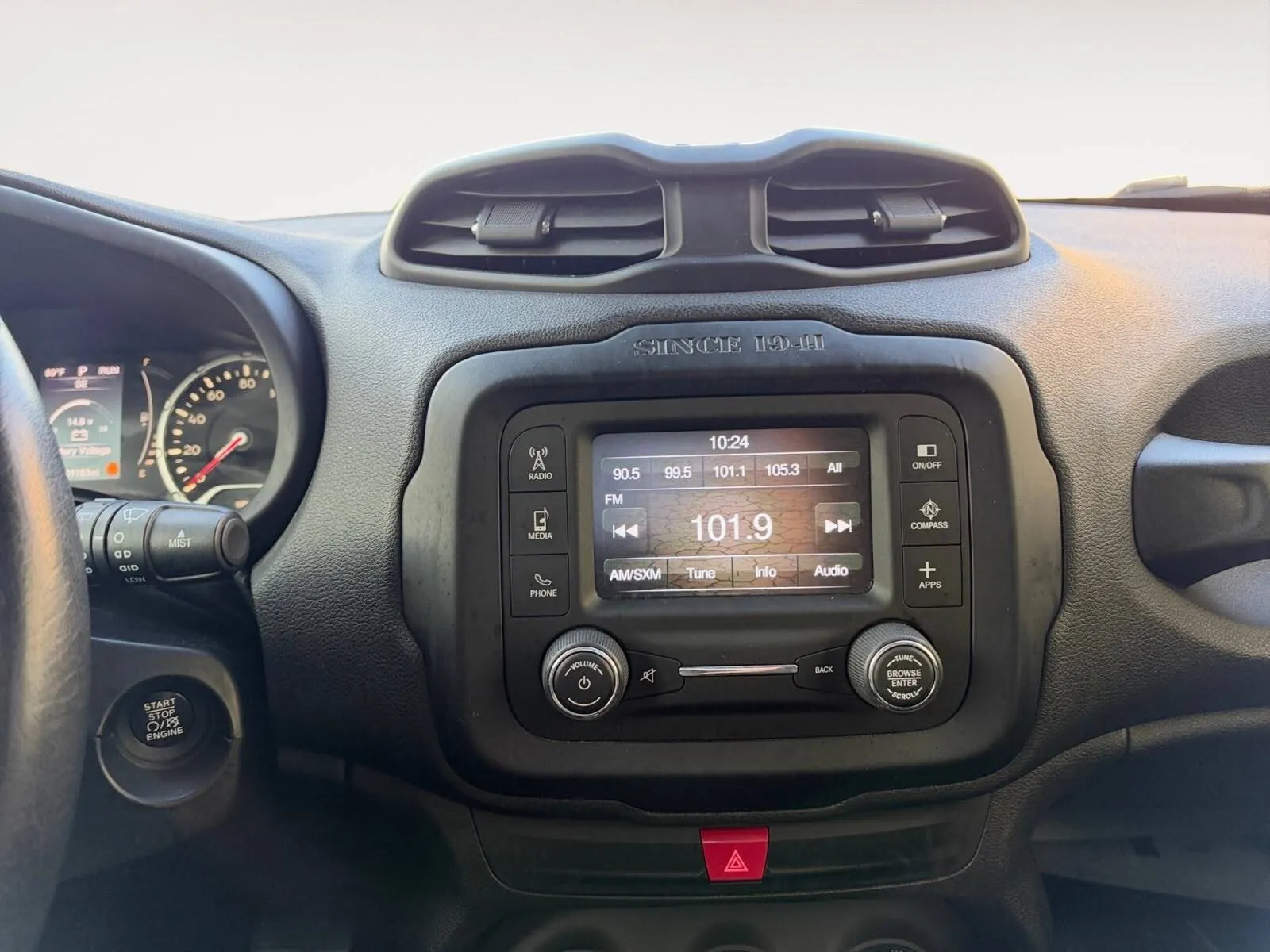 Jeep Renegade photo 25