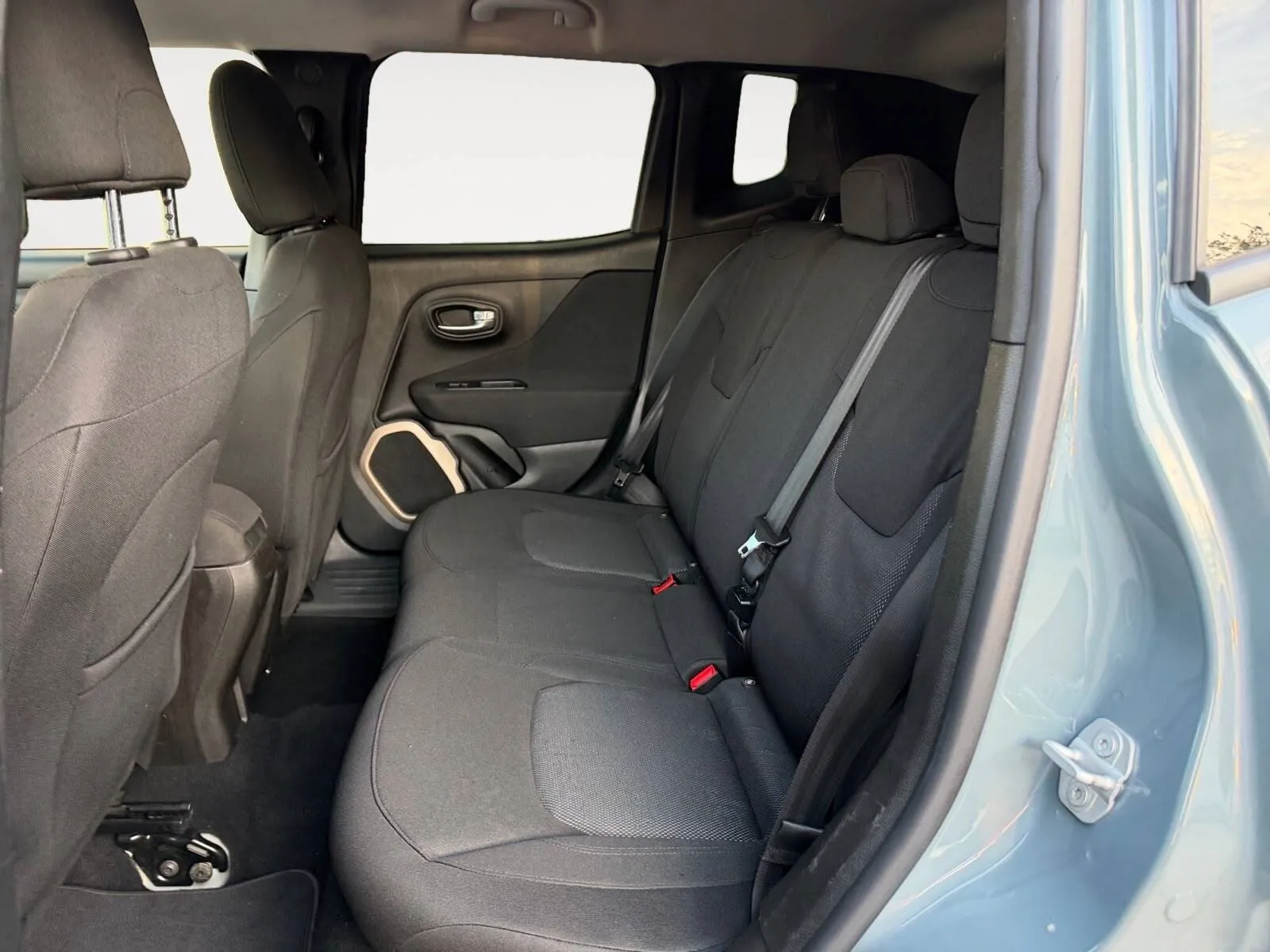 Jeep Renegade photo 22