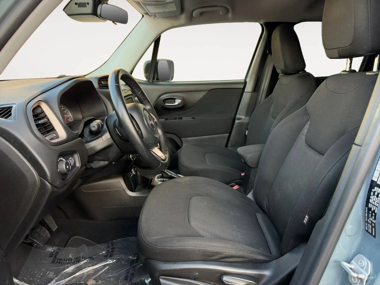 Jeep Renegade photo 19