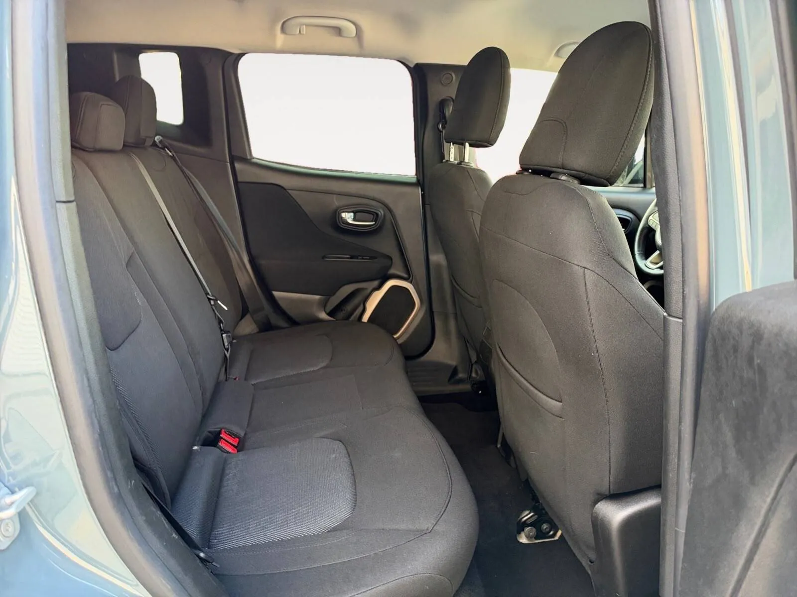 Jeep Renegade photo 24