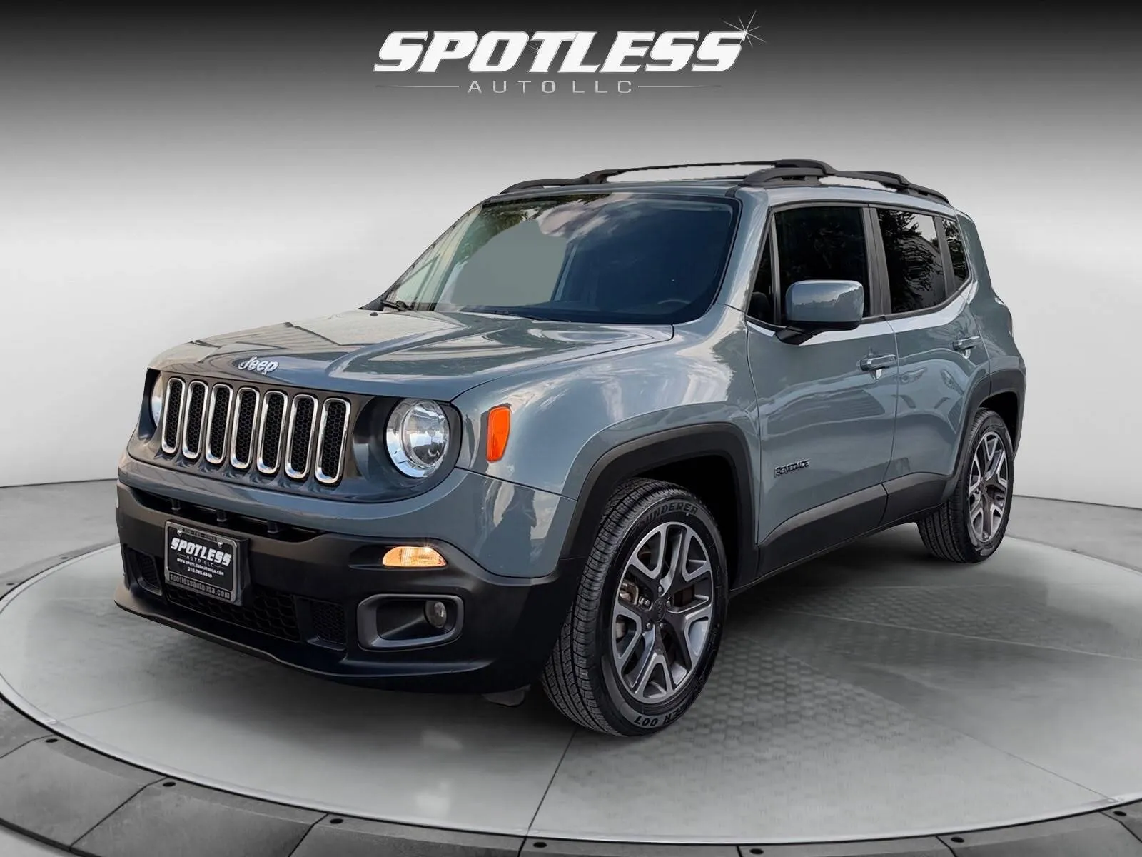 Gray 2017 Jeep Renegade Latitude for sale in San Antonio, TX