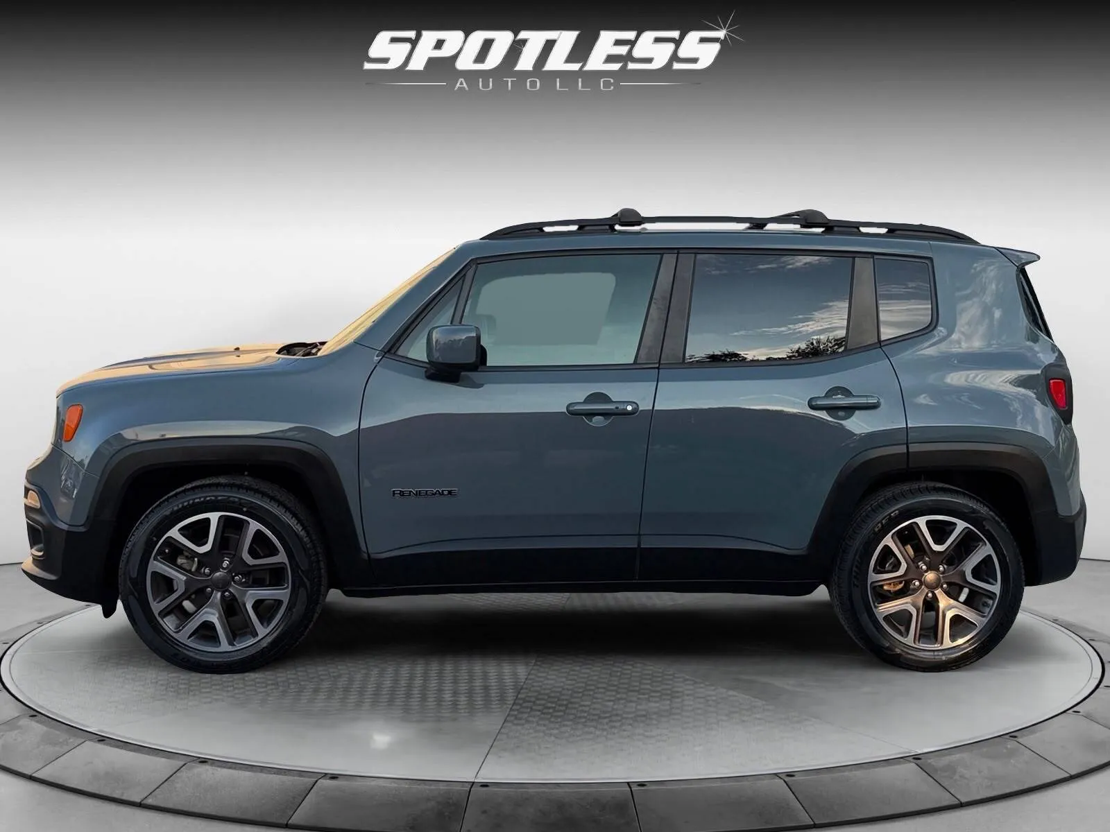 Jeep Renegade photo 4
