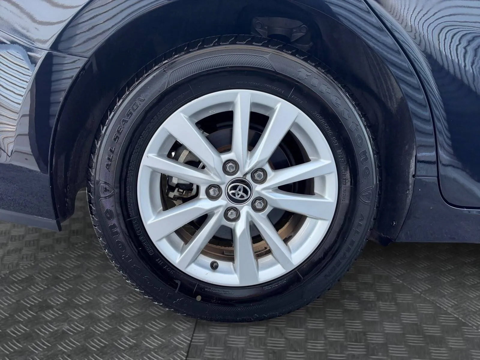 Toyota Camry photo 15