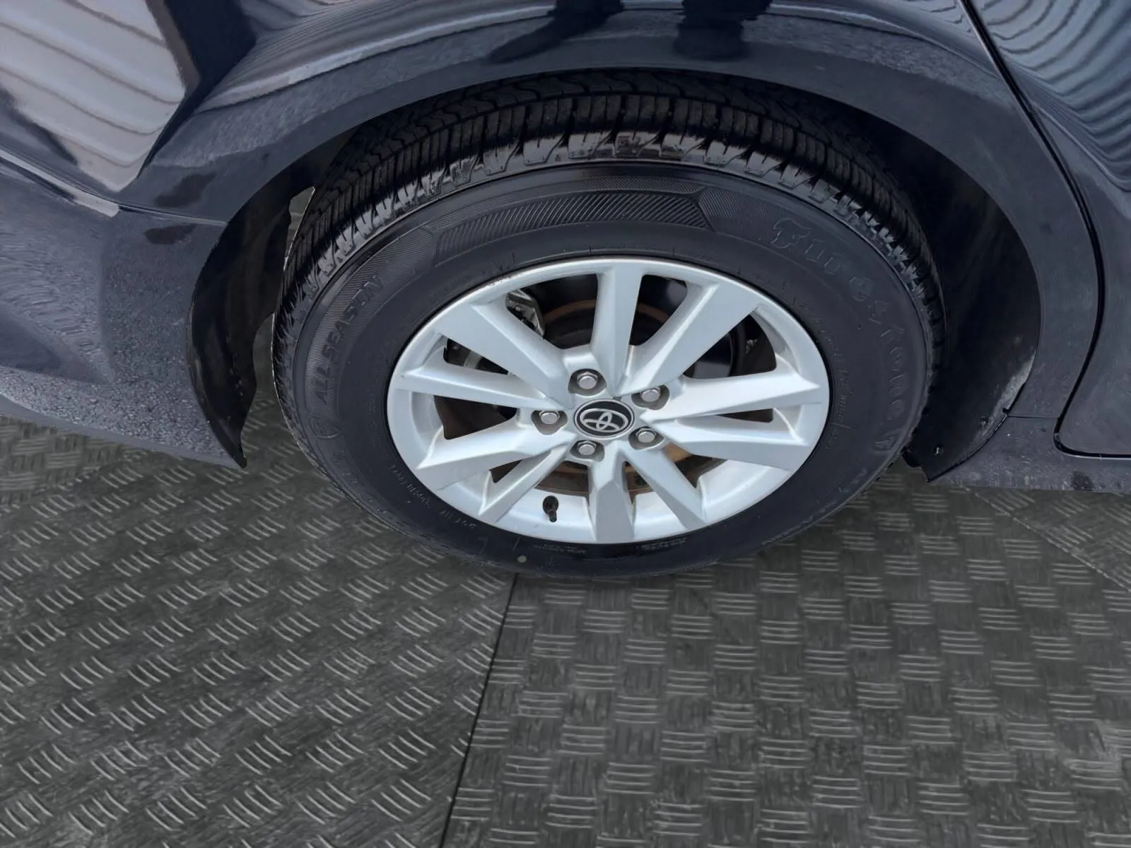 Toyota Camry photo 14