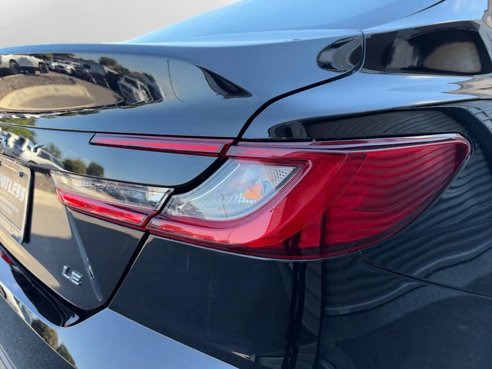 Toyota Camry photo 13