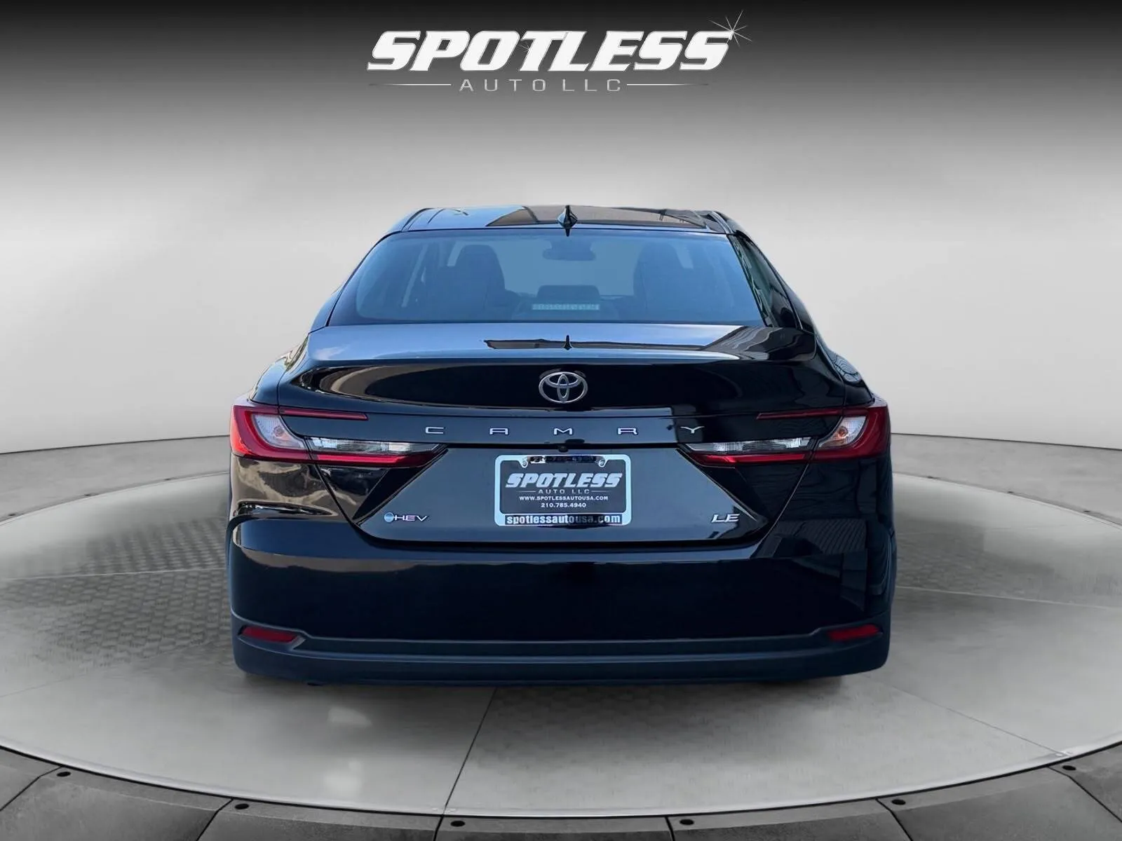 Toyota Camry photo 6