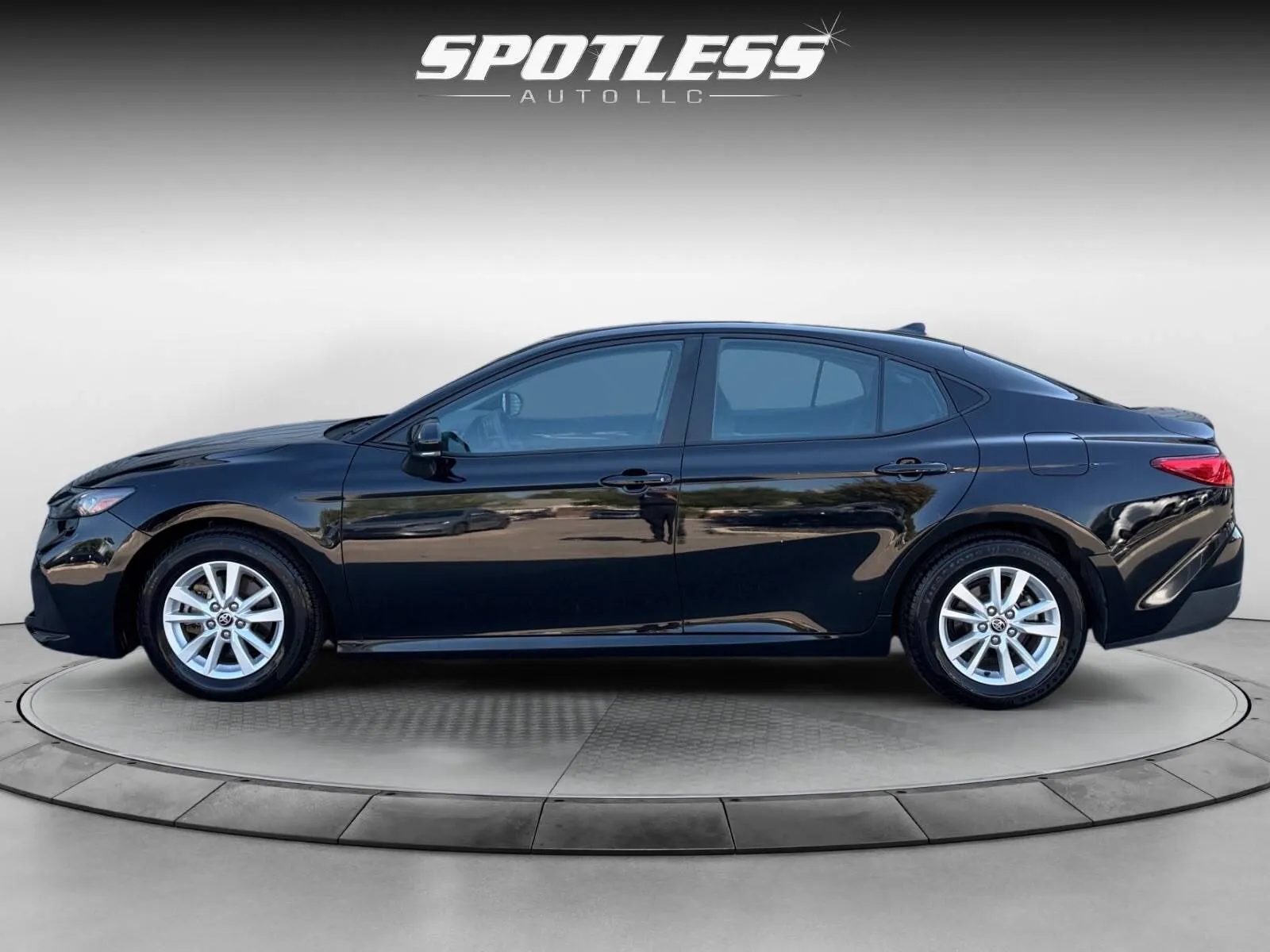 Toyota Camry photo 4