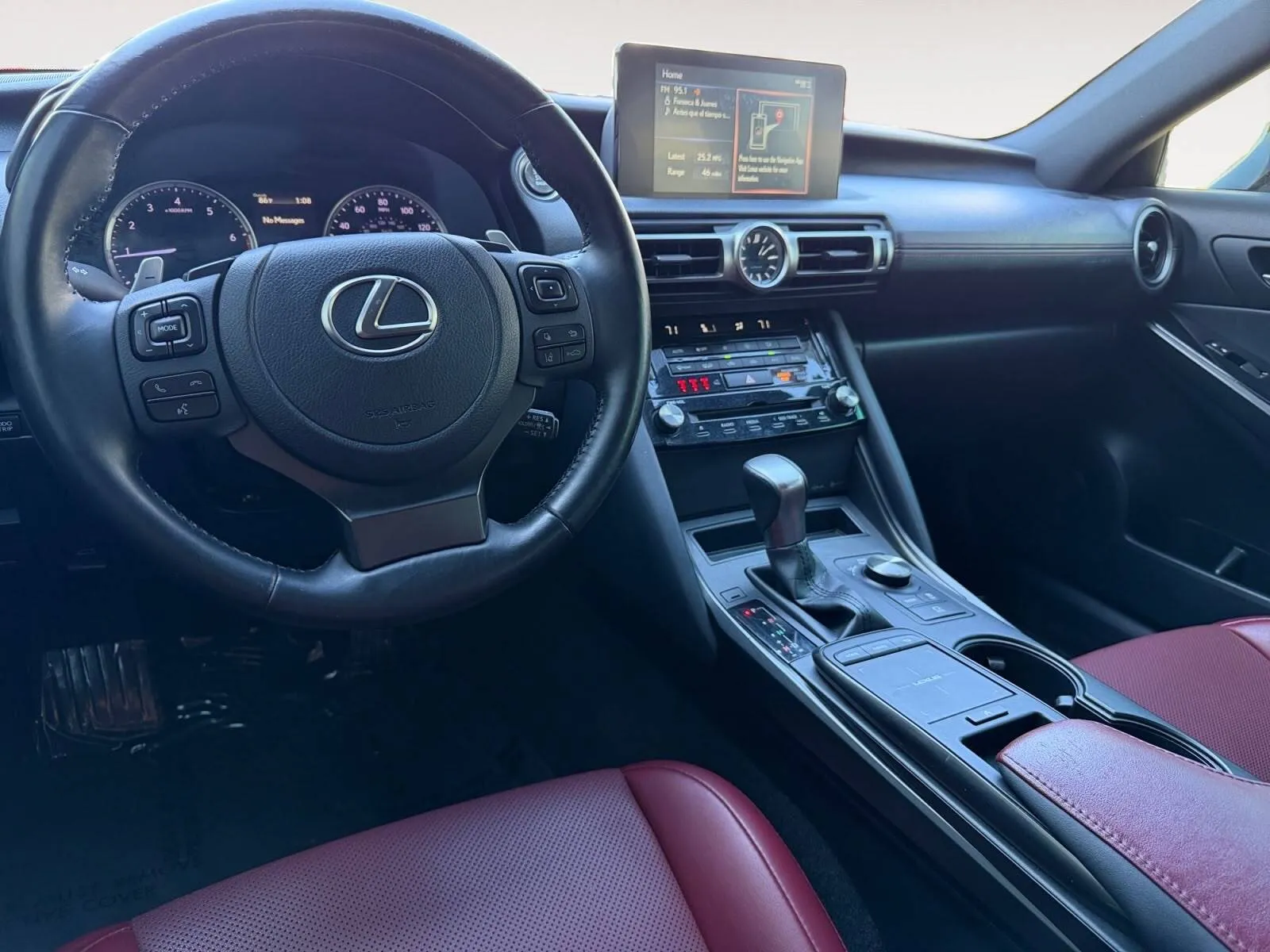 Lexus IS photo 21